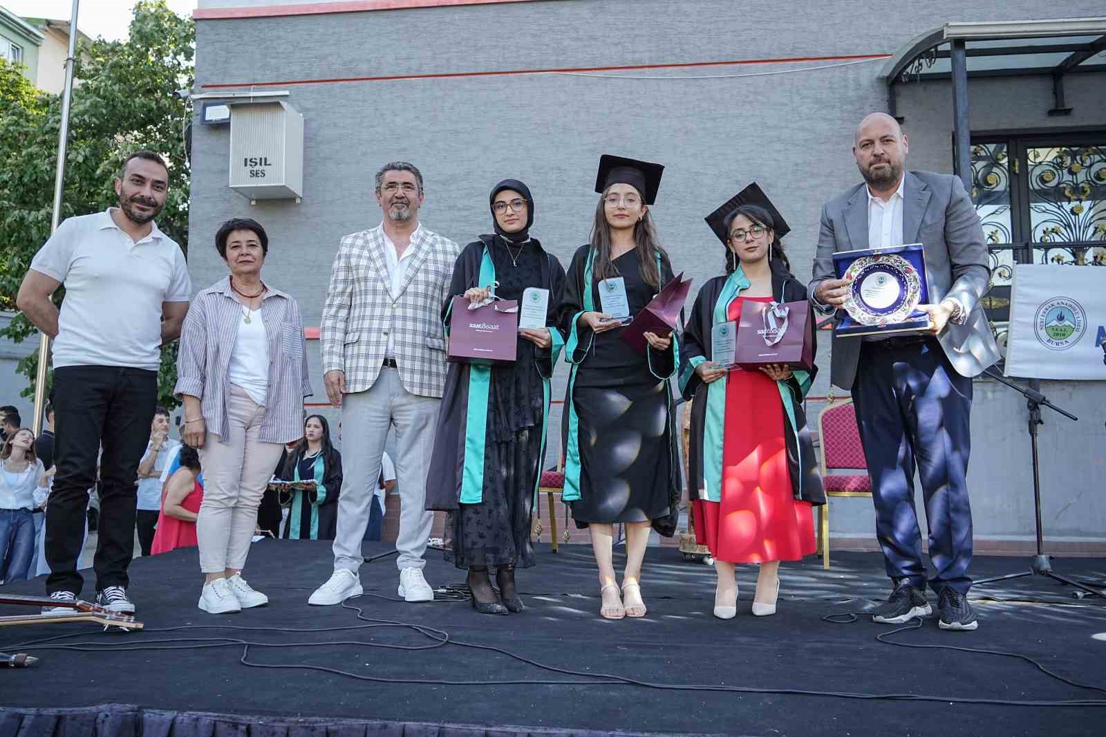 Nuri Erbak Anadolu Lisesi’nde, torun Ömer Kızıl’dan başarılara ödül