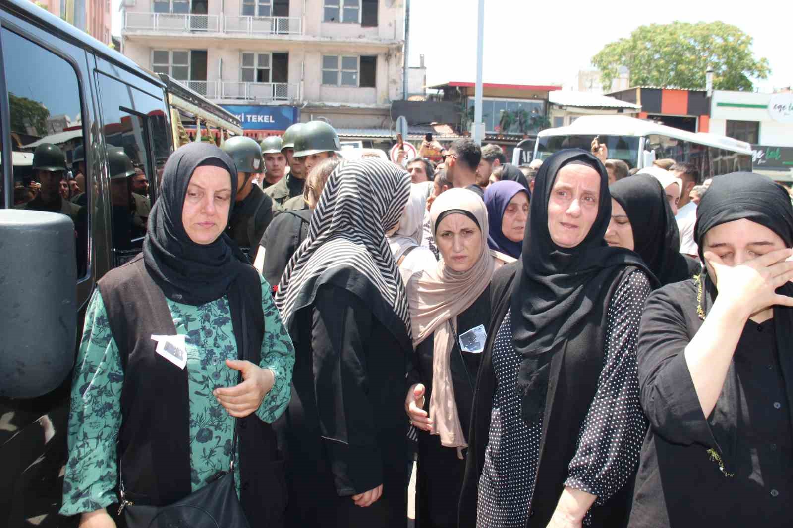 Hayatını kaybeden astsubay İzmir’de son yolculuğuna uğurlandı