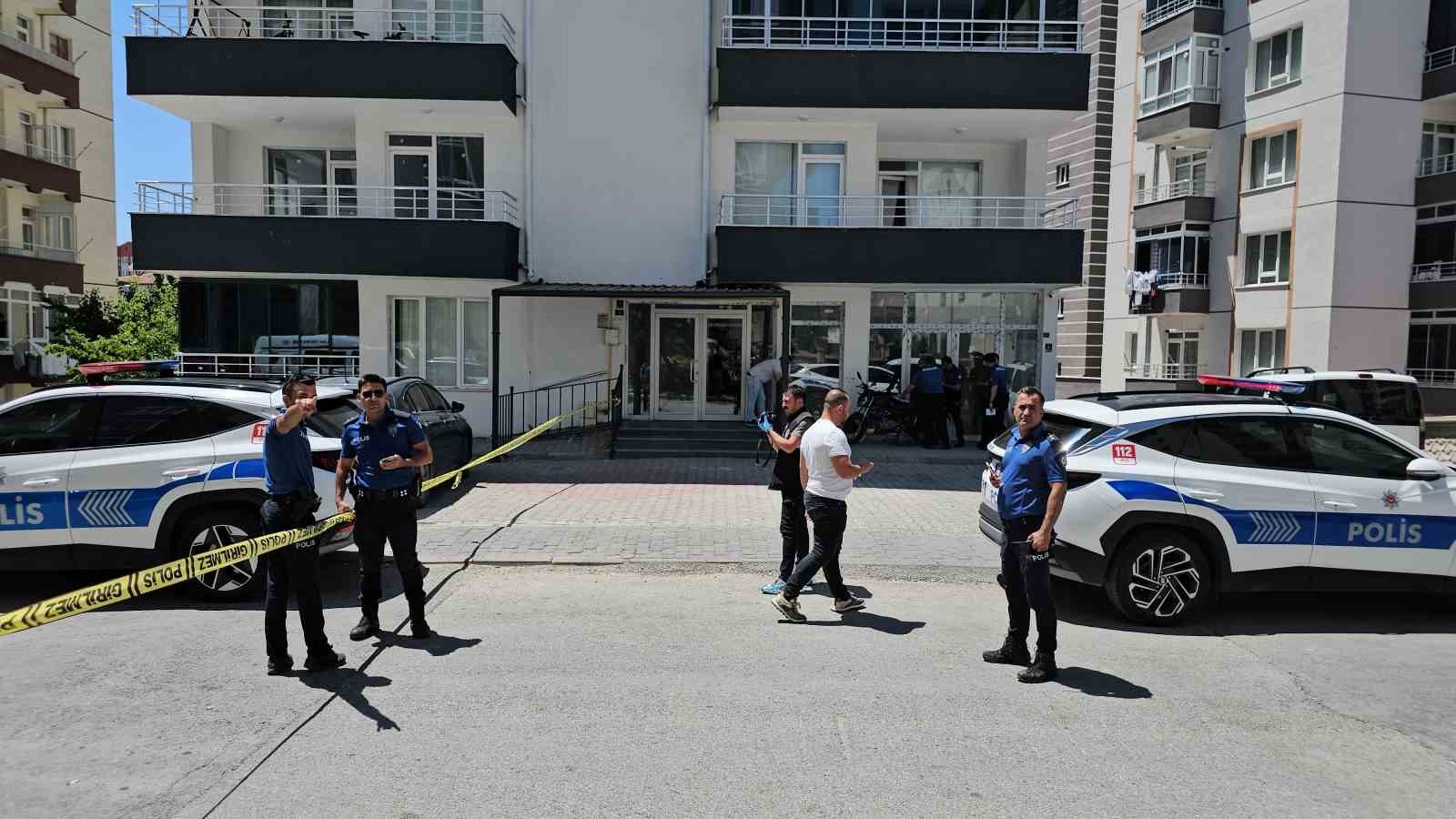 Çocukların kavgasına aileler de dahil oldu: 5’i bıçakla 6 yaralı