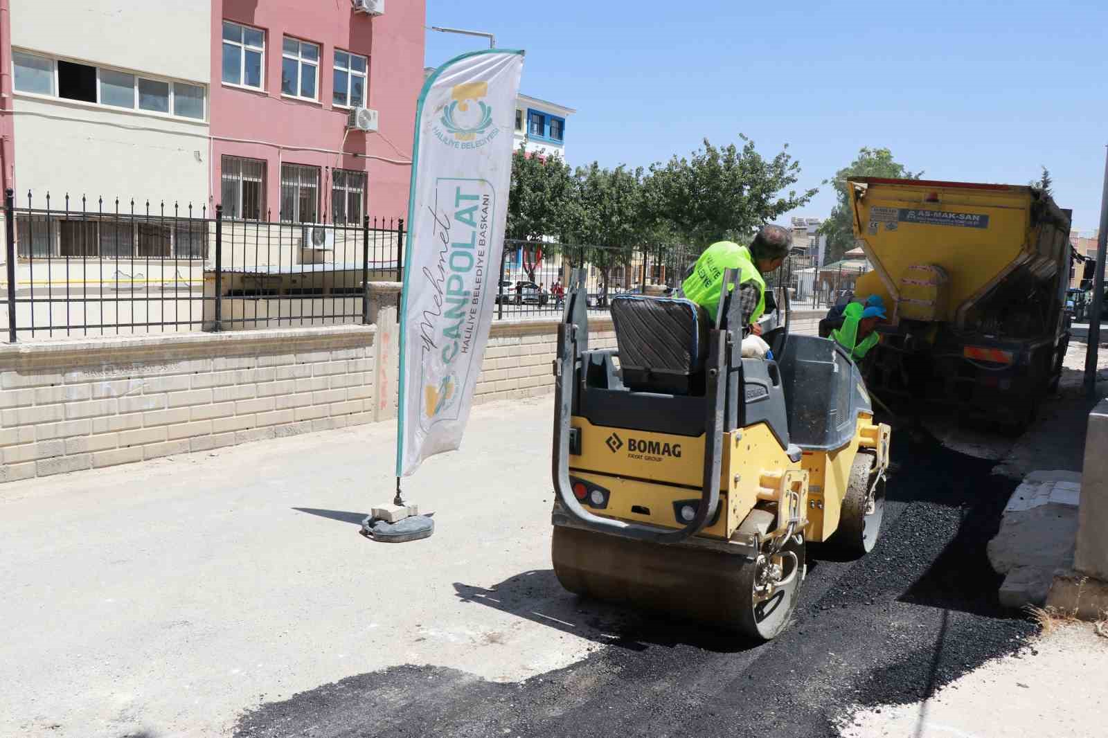 Mahallelere konforlu yol ve sosyal alan hizmeti