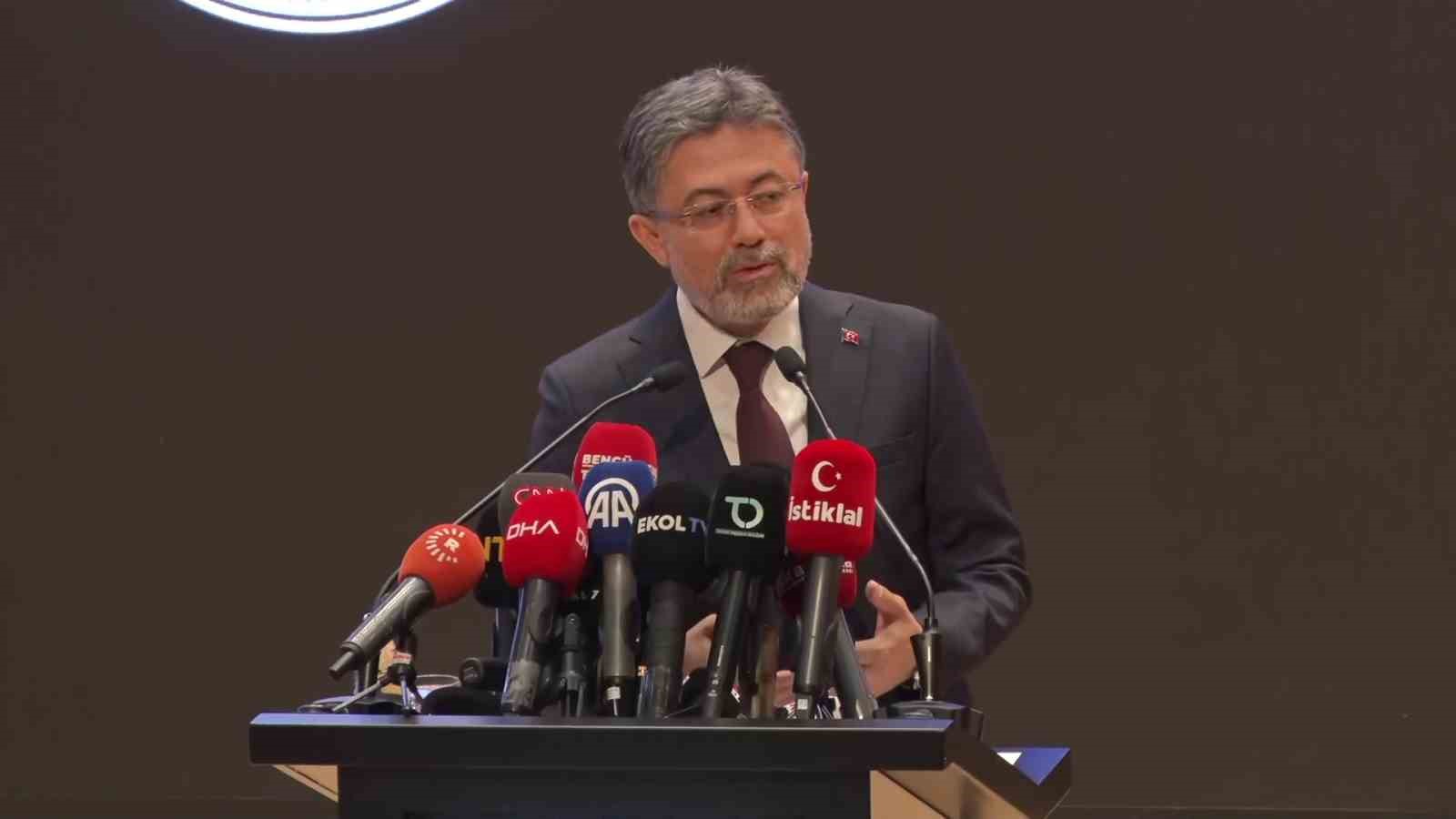 ‘yakMA’ kitap lansmanında İHA’ya 2 plaket verildi