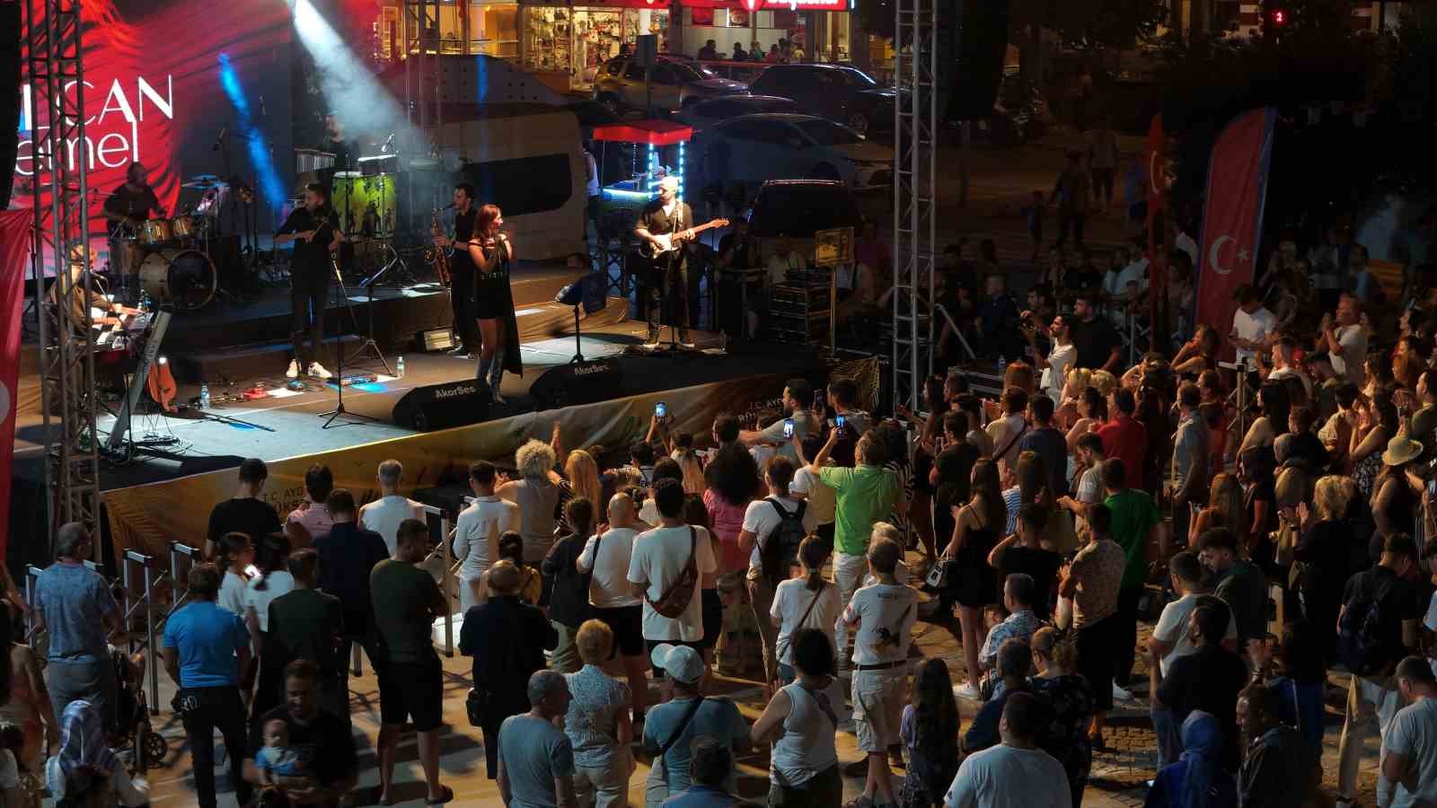 Aydın Büyükşehir Belediyesi Yaz Konserleri Kuşadası’nda devam etti