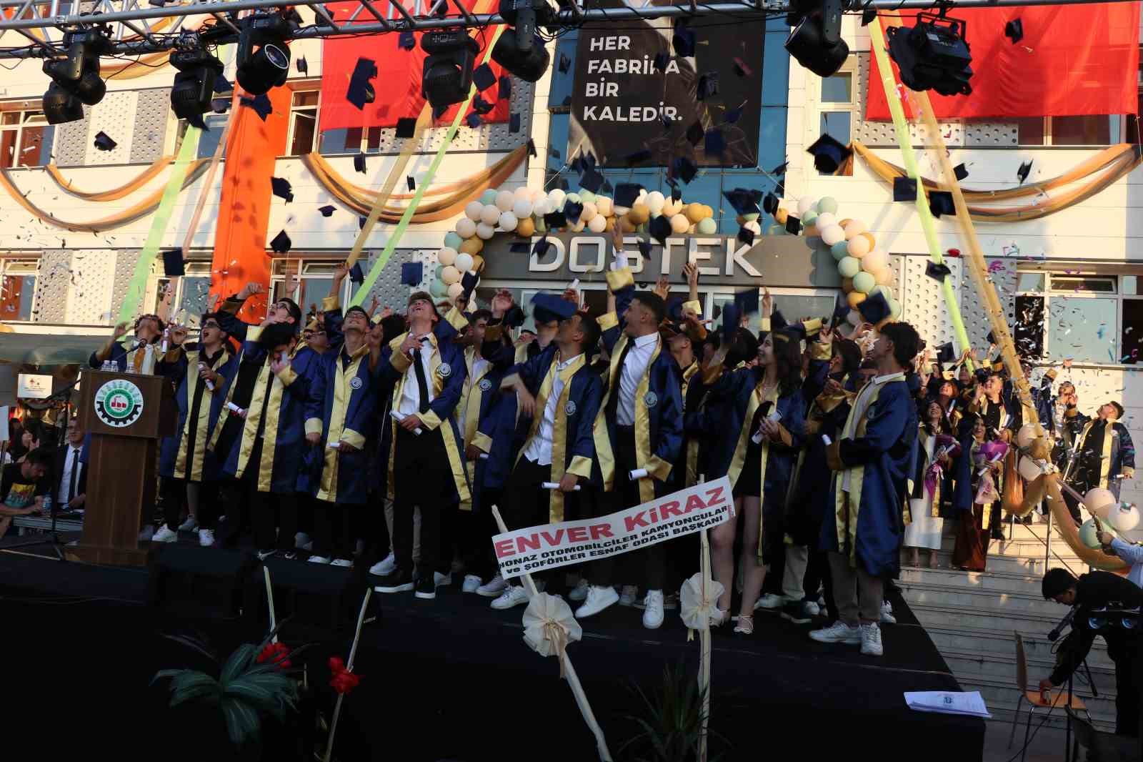 DOSTEK Koleji mezunlarının yüzde 88’i kendi alanlarında istihdam ediliyor