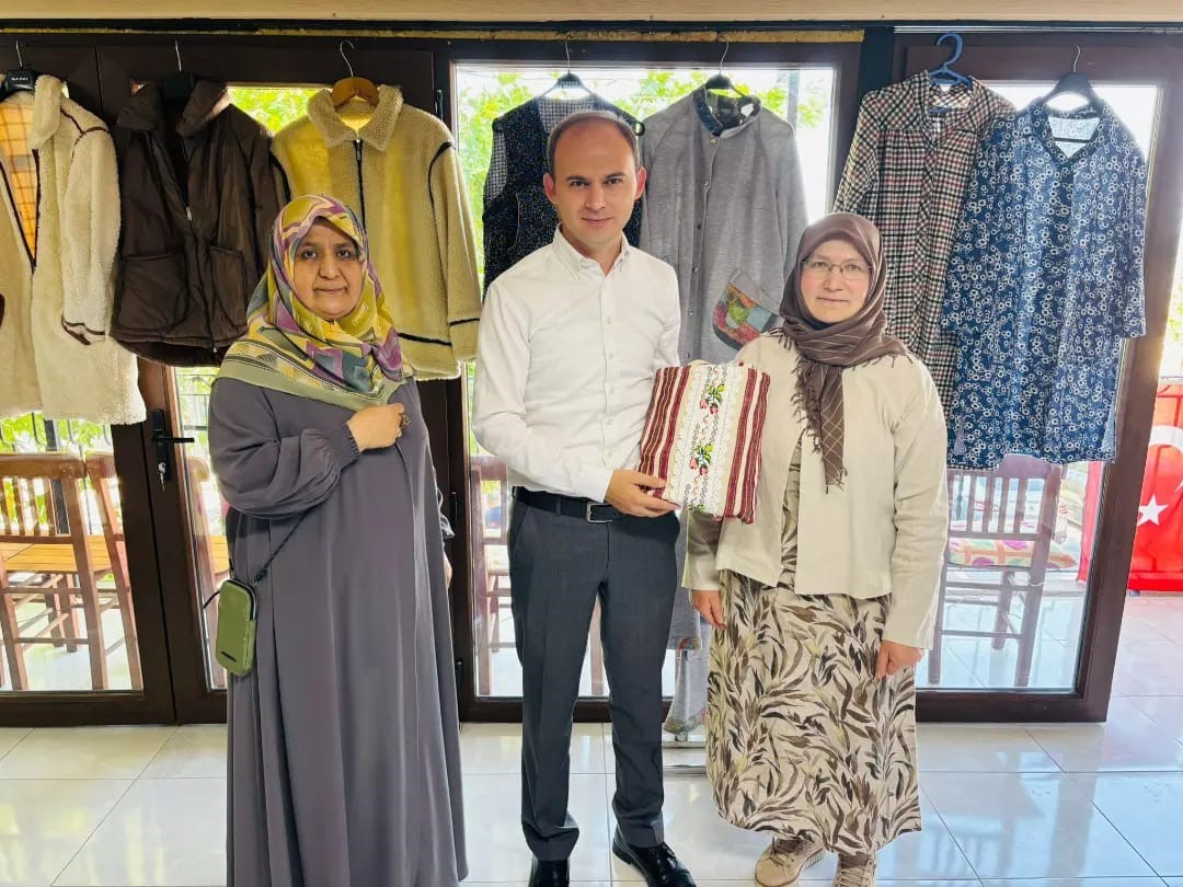 Ayvacık&rsquo;ta &lsquo;Giyim &Uuml;retim Teknolojileri&rsquo; kursu yıl sonu sergisi
