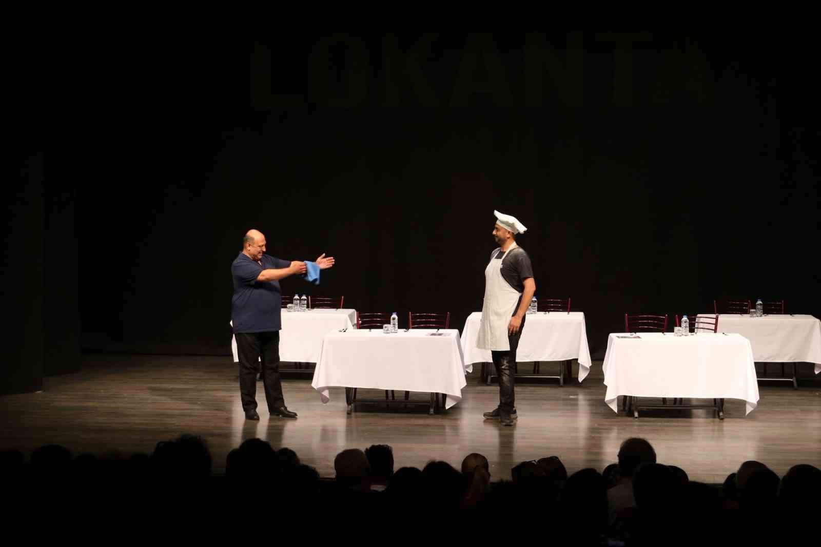 Büyükşehir’in ‘Lokanta’ tiyatrosu büyük beğeni topladı