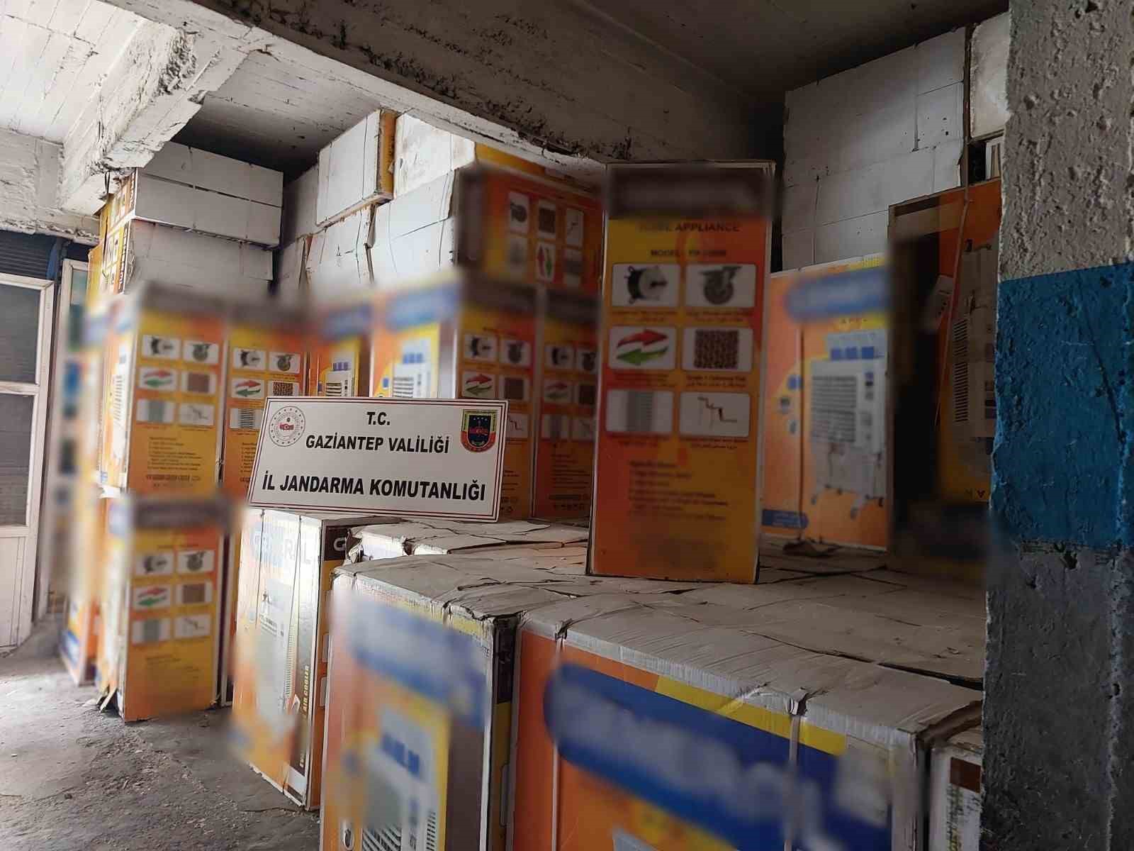 Gaziantep’te 3 milyonluk gümrük kaçağı malzeme ele geçirildi