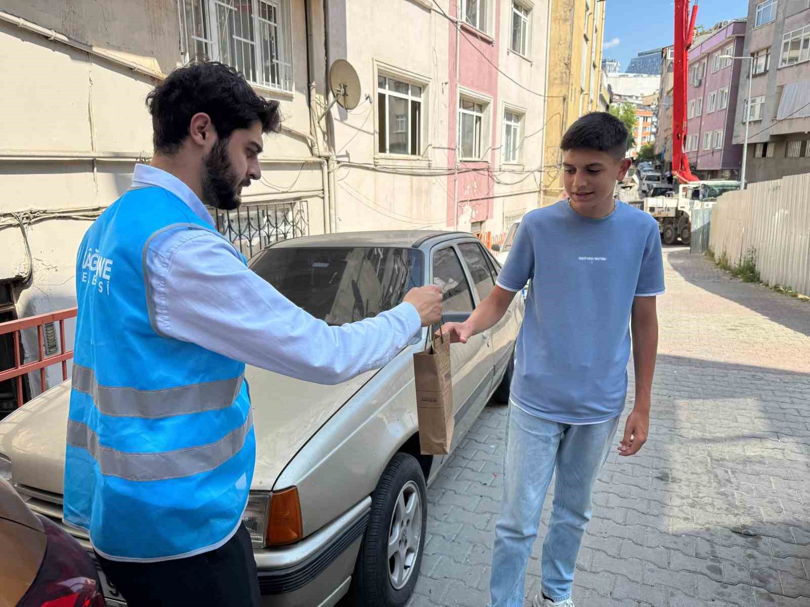 Kağıthane Belediyesi&rsquo;nden YKS &ouml;ncesi &ouml;ğrencilere moral desteği
