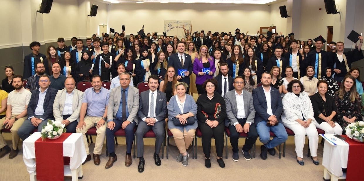 ESOG&Uuml; T&Ouml;MER k&uuml;lt&uuml;r el&ccedil;ilerini mezun etti
