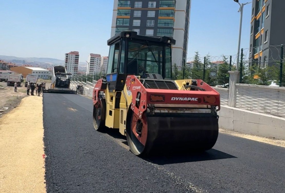 Sincan Belediyesi yol bakım ve onarım &ccedil;alışmalarını hızlandırdı
