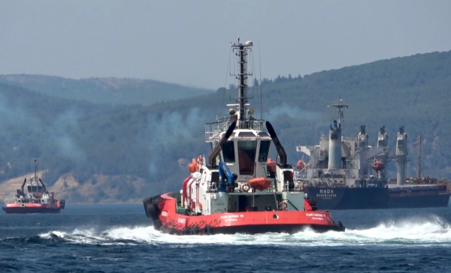 &Ccedil;anakkale Boğazı&rsquo;nda y&uuml;k gemisi arıza yaptı
