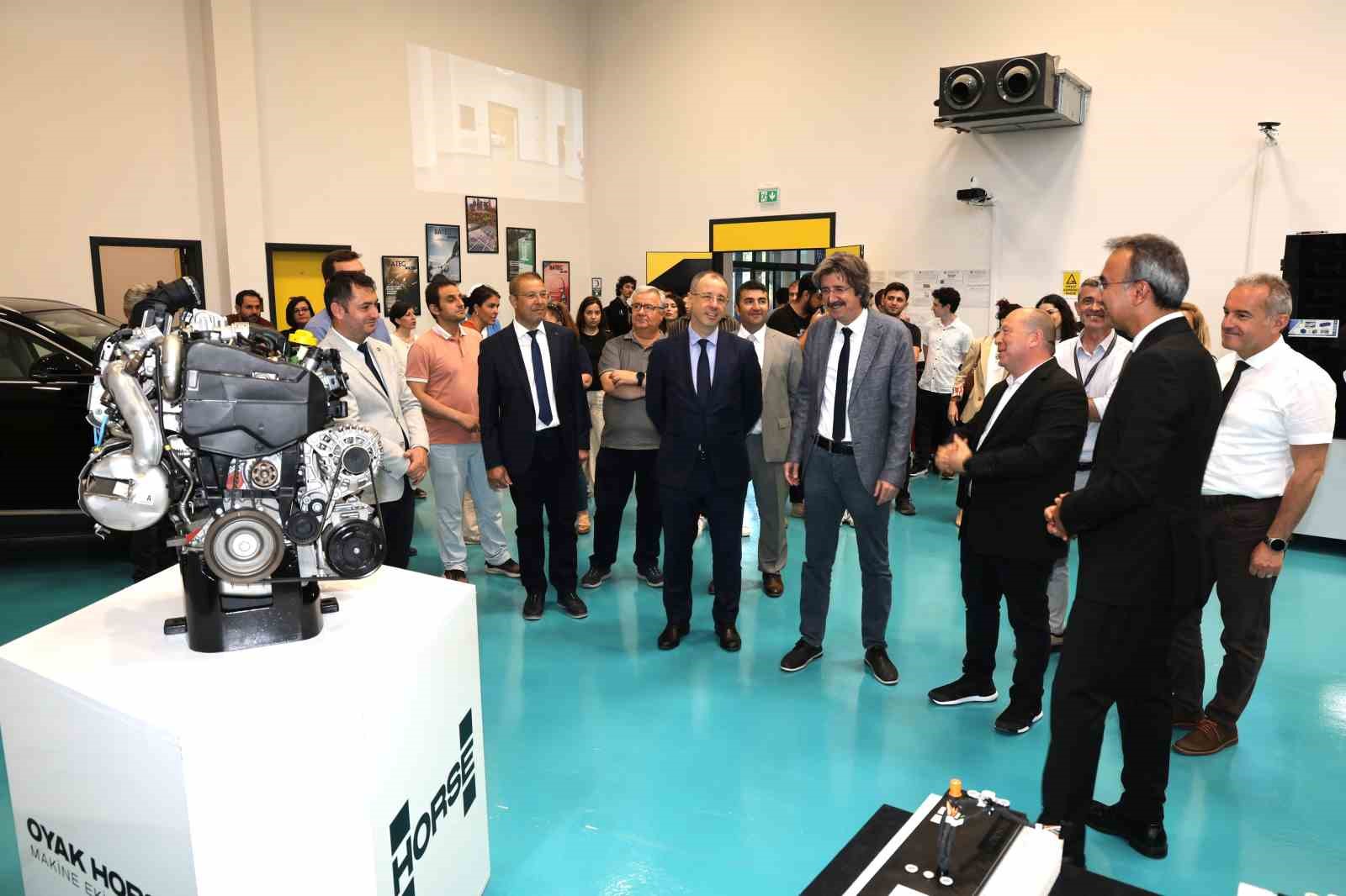 BUÜ ve OYAK HORSE işbirliğiyle hibrid araç teknolojileri alanı açıldı