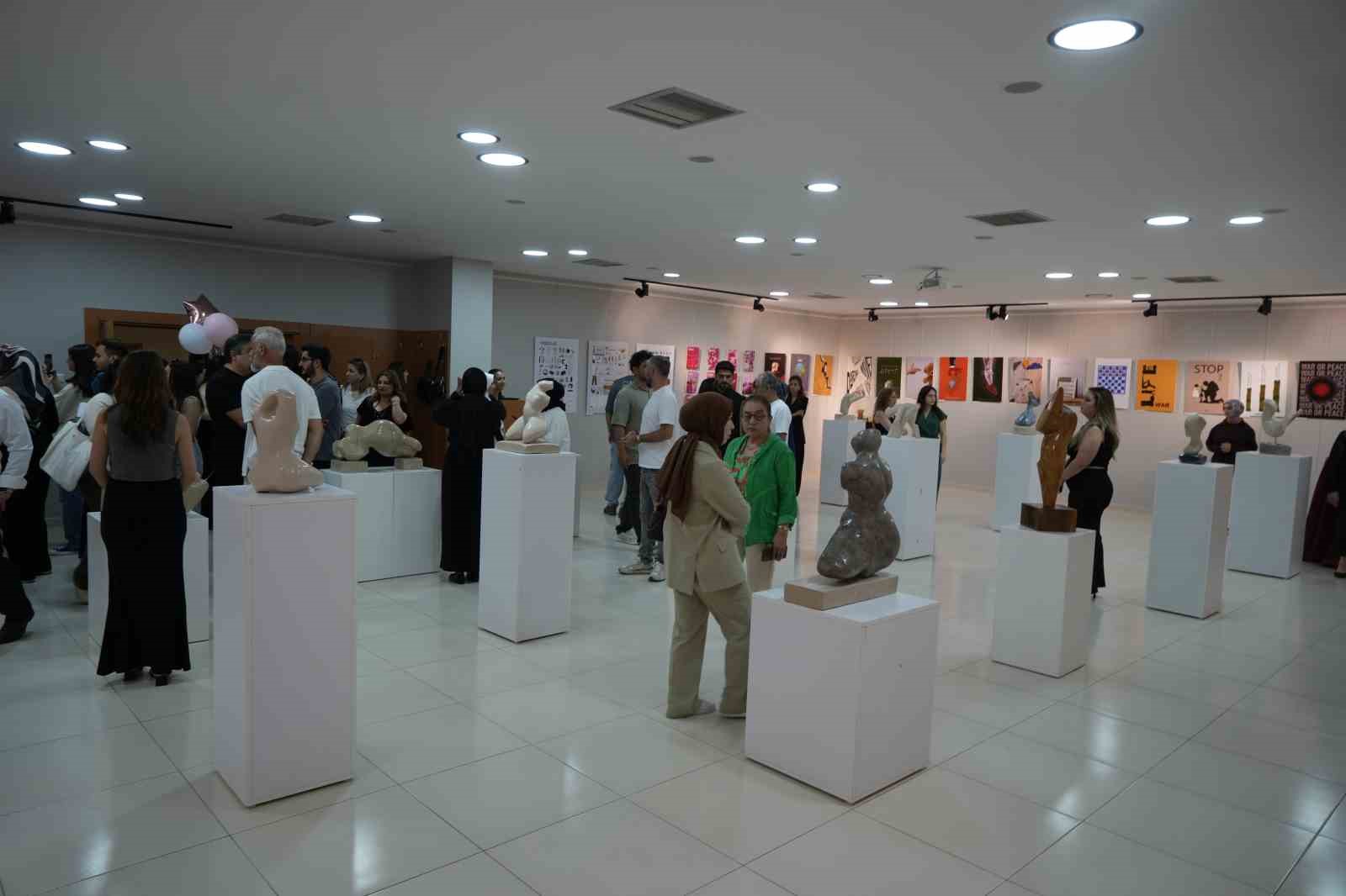 Dört yılın renkli özeti: OMÜ’de 250 eserlik mezuniyet sergisi sanatseverlerle buluştu