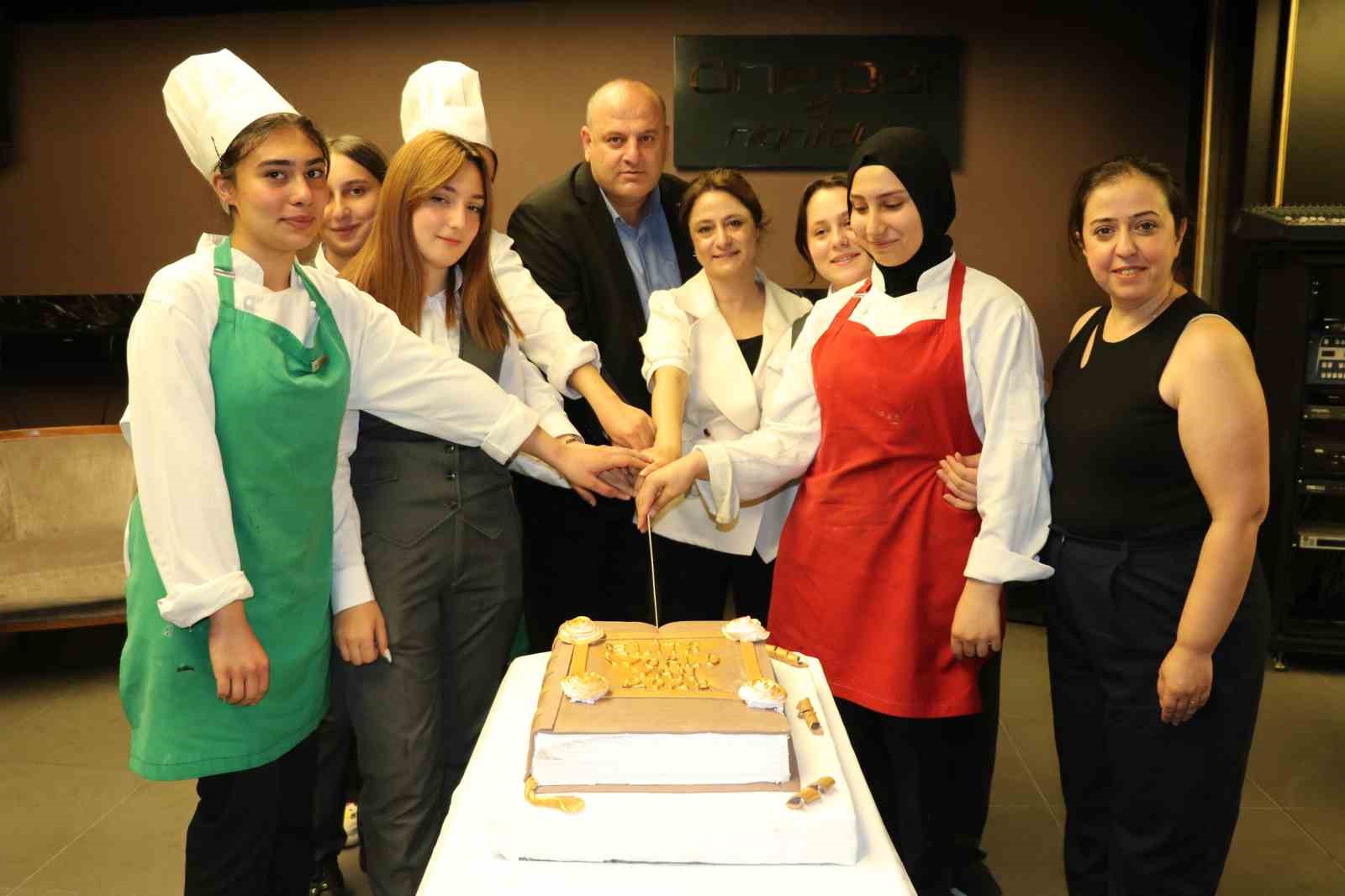 Elite World’den ayın personeli etkinliği