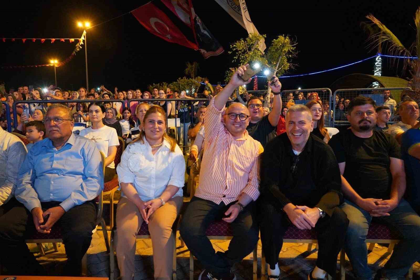 Mersin Erdemli&rsquo;de gen&ccedil;lere unutulmaz karne hediyesi
