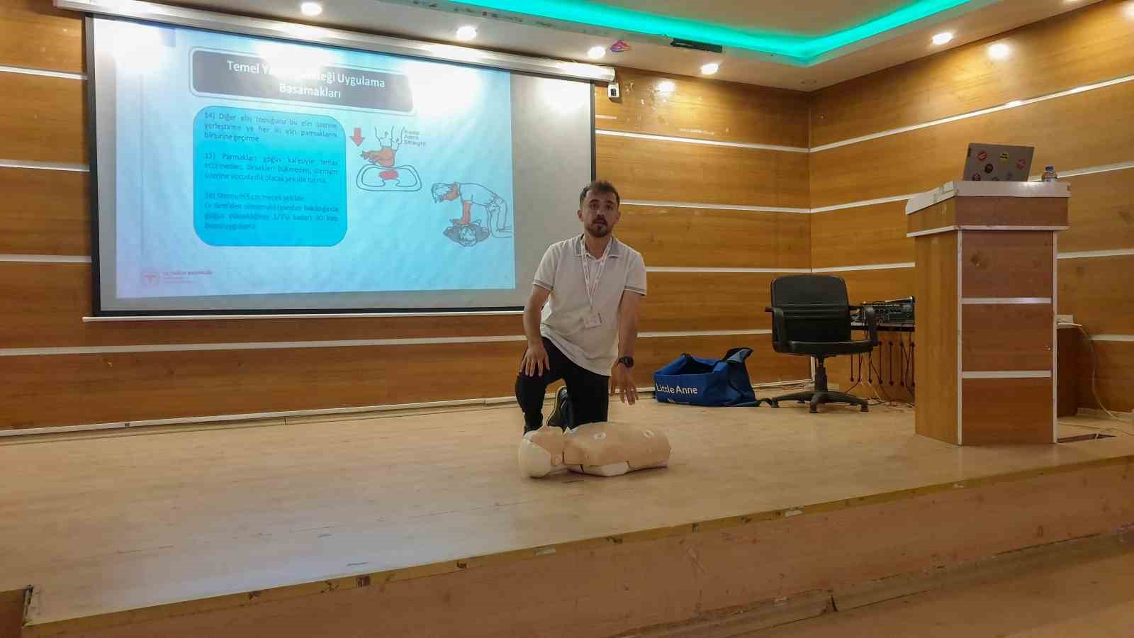 Başkale’de öğretmenlere sağlıklı yaşam eğitimi
