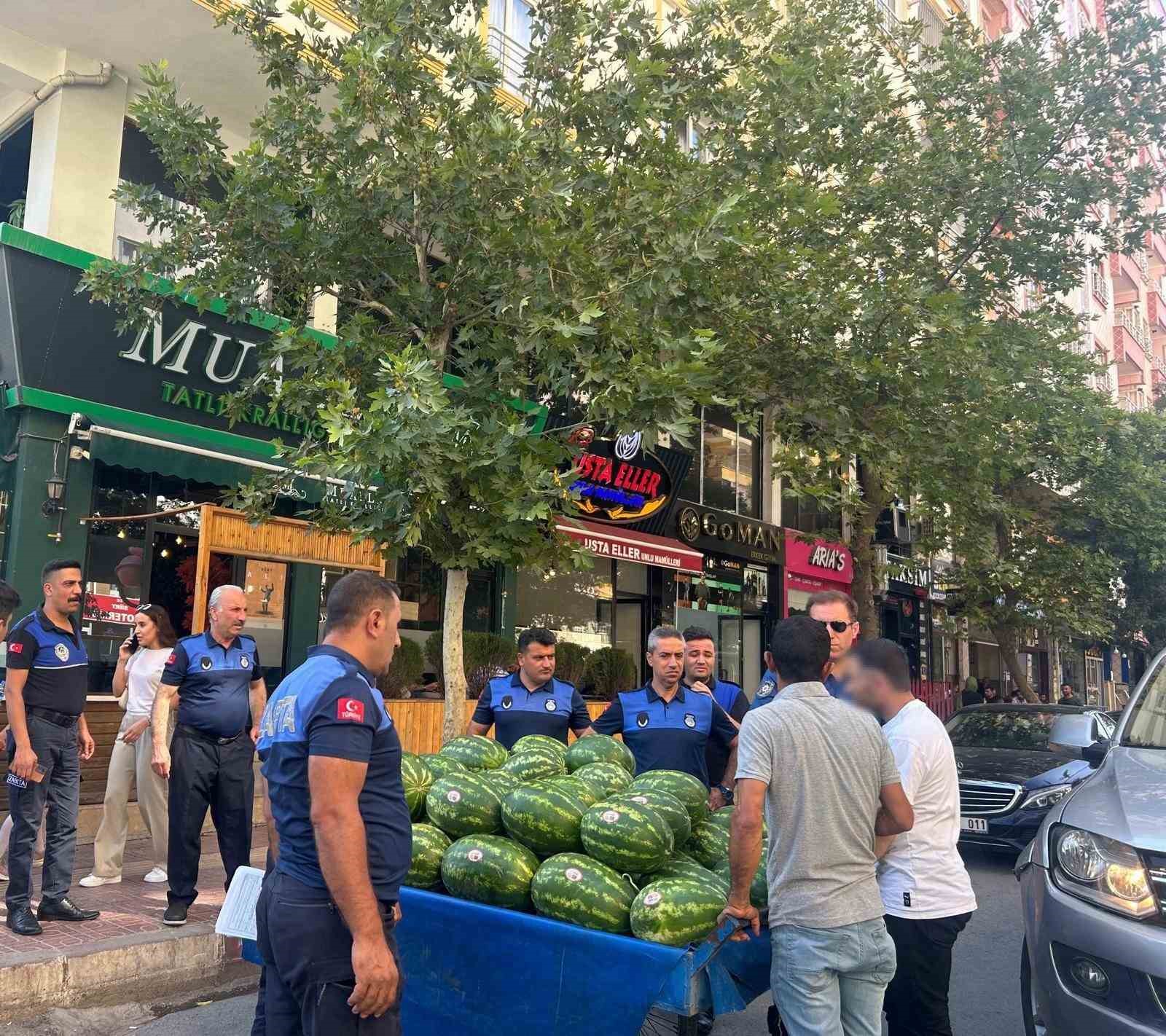 Siirt Belediyesi’nden seyyar satıcılara sıkı denetim