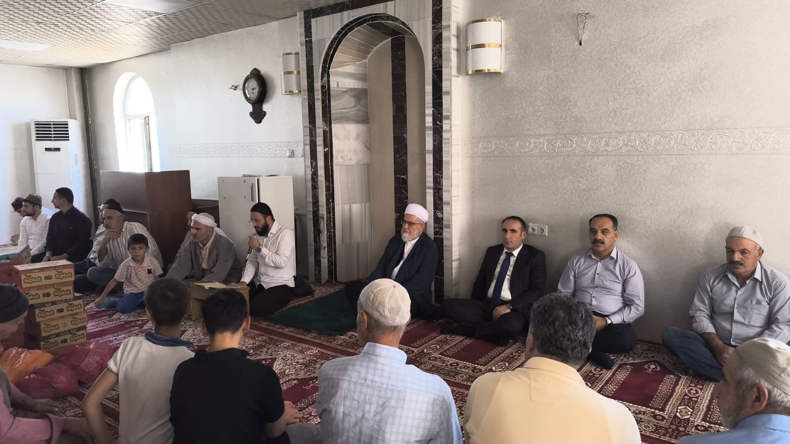 Siirt’te belde halkı, silahlı saldırı ve kazalarda hayatını kaybedenler için mevlit okuttu