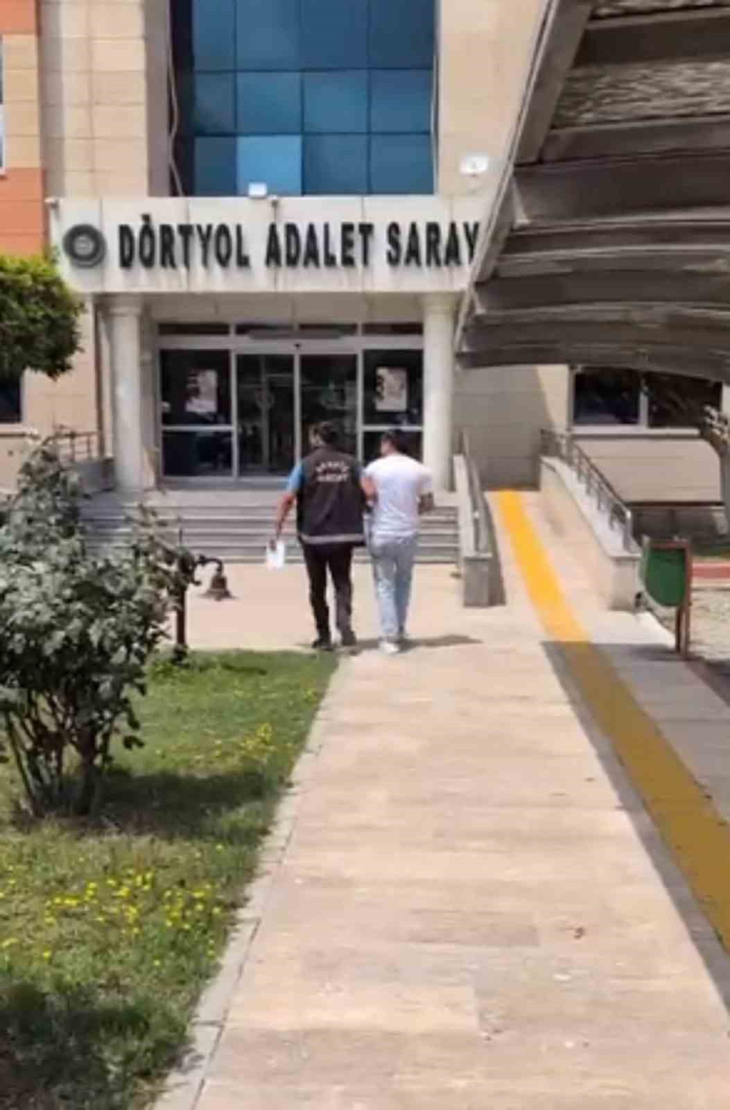 D&ouml;rtyol&rsquo;da hapis cezasıyla aranan 4 kişi yakalandı
