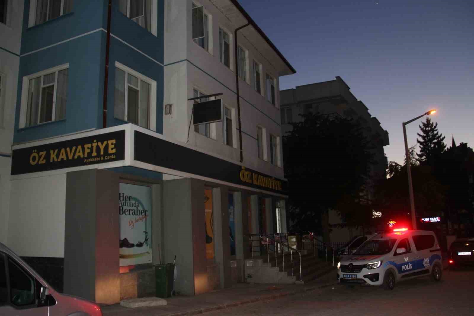 Otelin 3. katından düşen 2 yaşındaki çocuk yaralandı