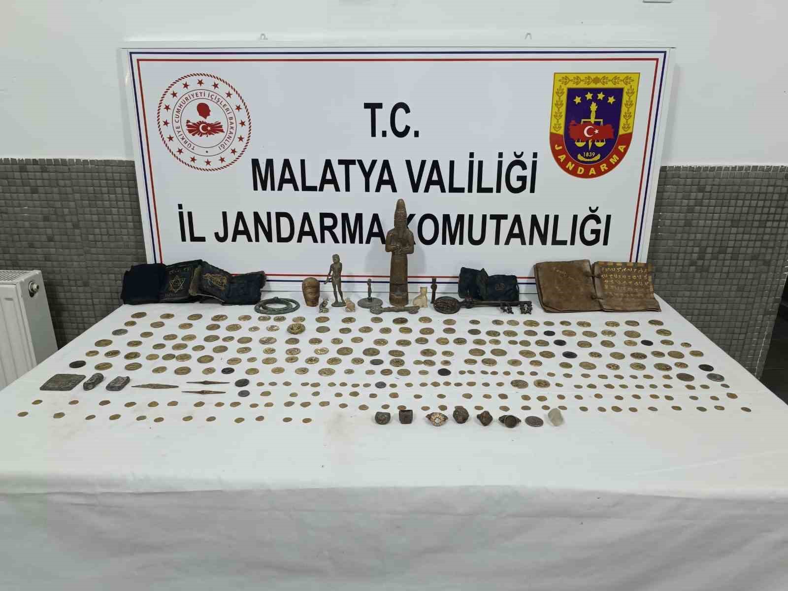 Malatya’da tarihi eser kaçakçılarına operasyon: 2 gözaltı