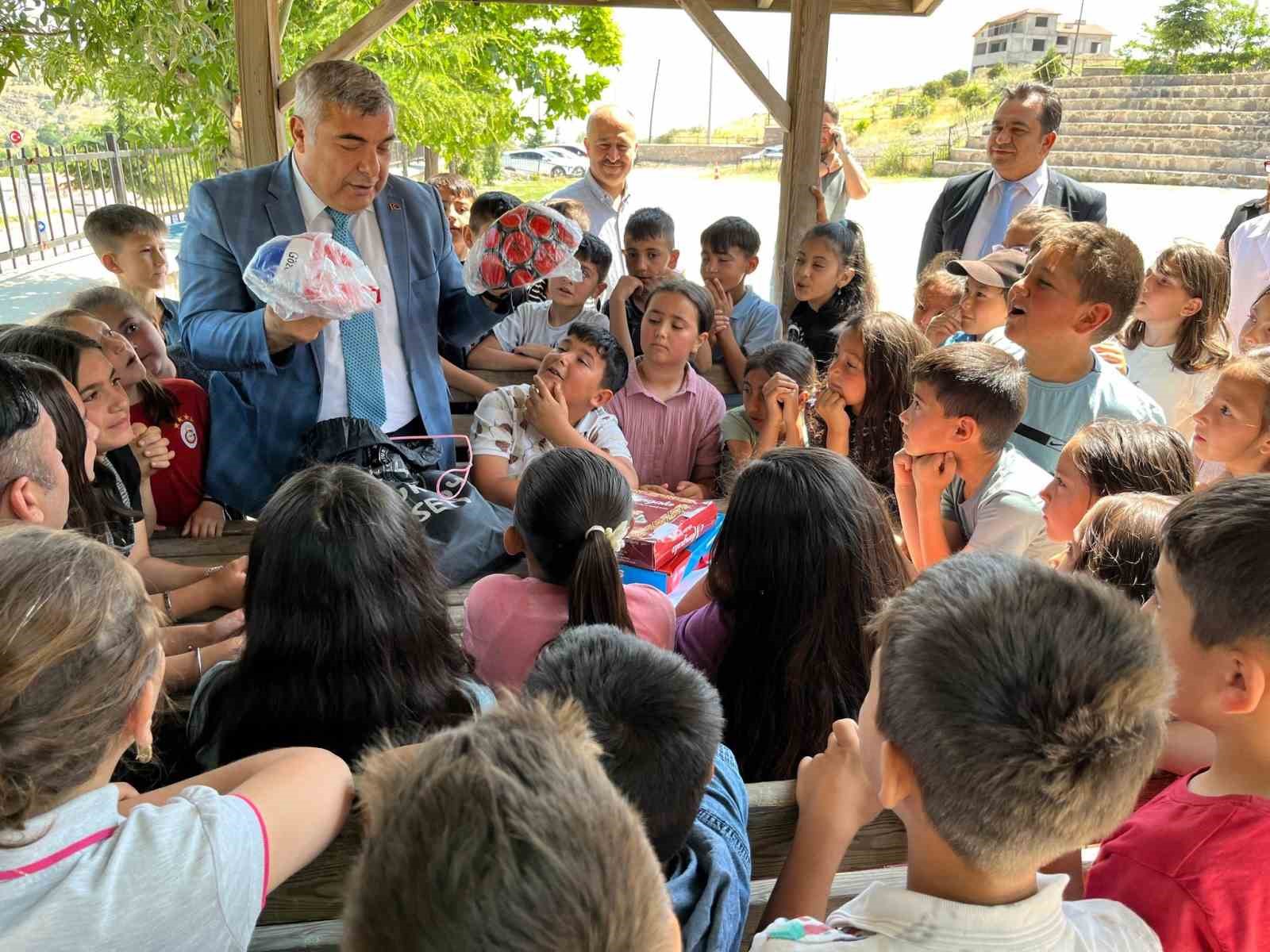 Afyonkarahisar ’Aile ve Oyun Haftası’nda renkli görüntüler