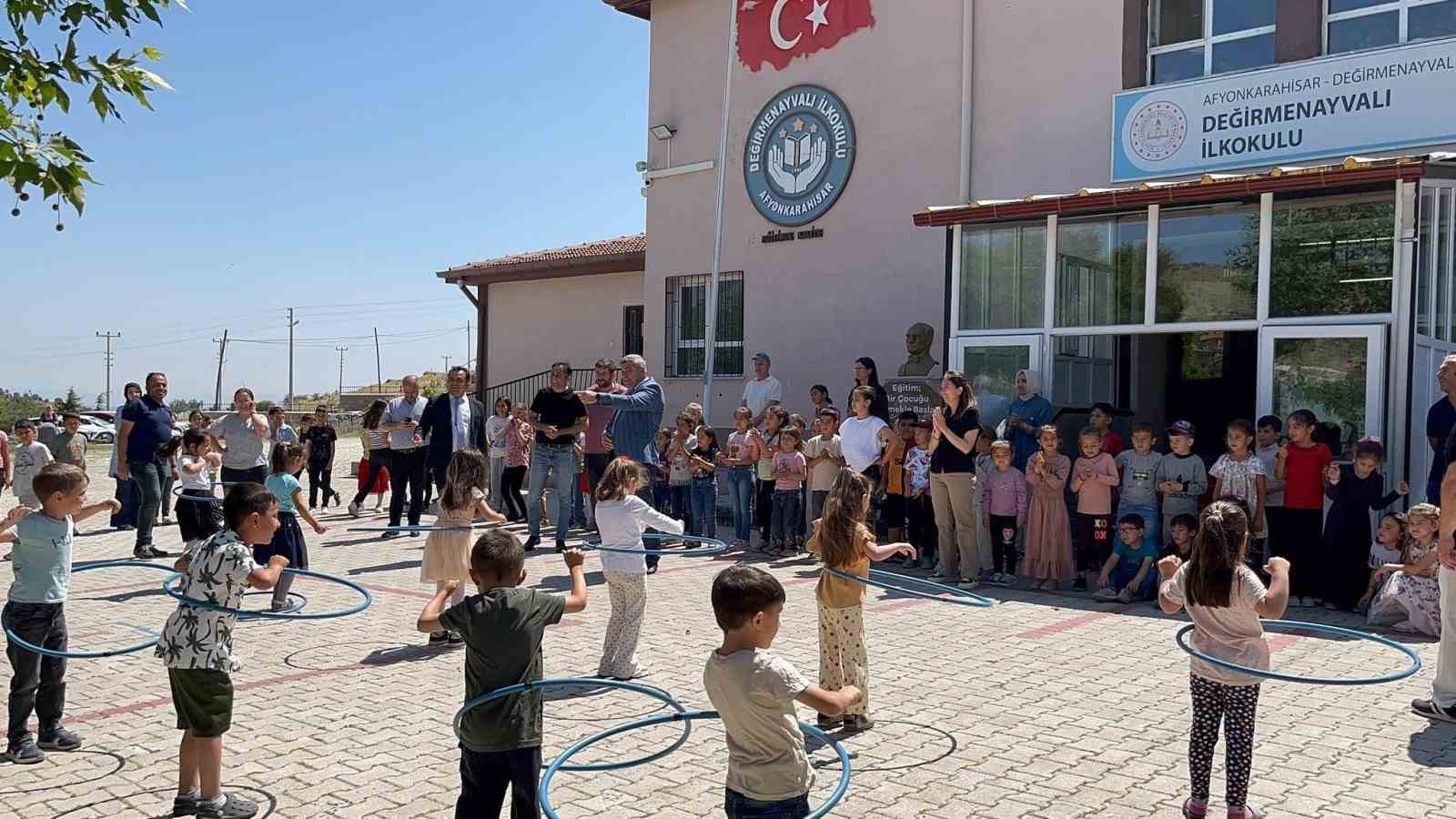 Afyonkarahisar &rsquo;Aile ve Oyun Haftası&rsquo;nda renkli g&ouml;r&uuml;nt&uuml;ler
