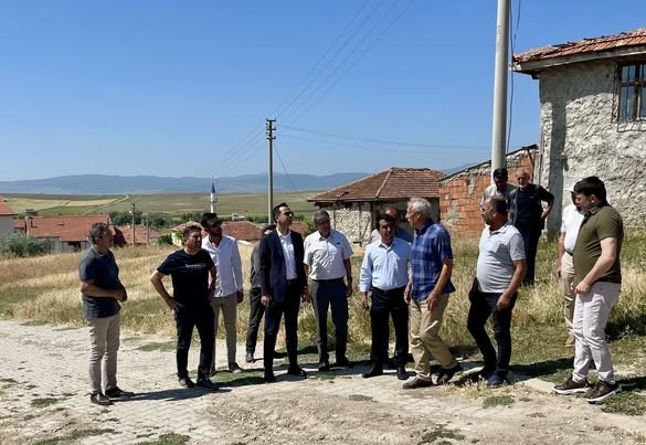 Kaymakam Aslan, Başkimse ve &Ccedil;atkuyu k&ouml;ylerinde yatırım alanlarını inceledi
