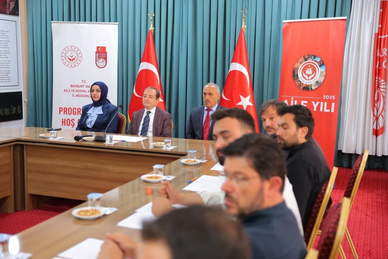 Bayburt&rsquo;ta yeni evlenen &ccedil;iftlere destek olunacak
