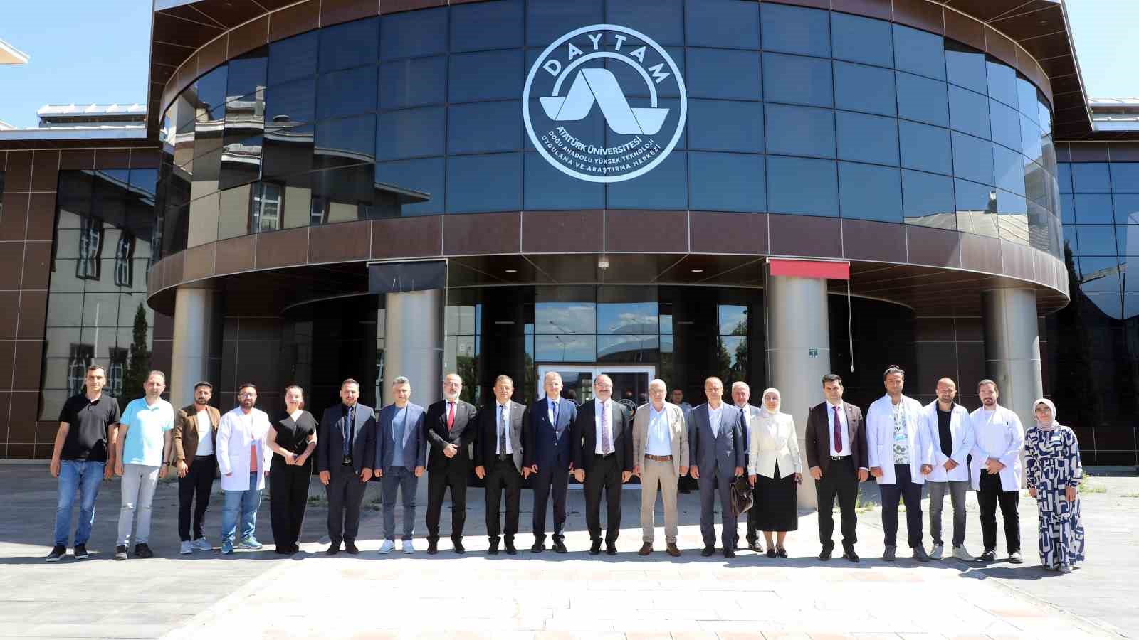 EVYAP heyeti, ilaç hammadde üretim tesisi için Atatürk Üniversitesinde