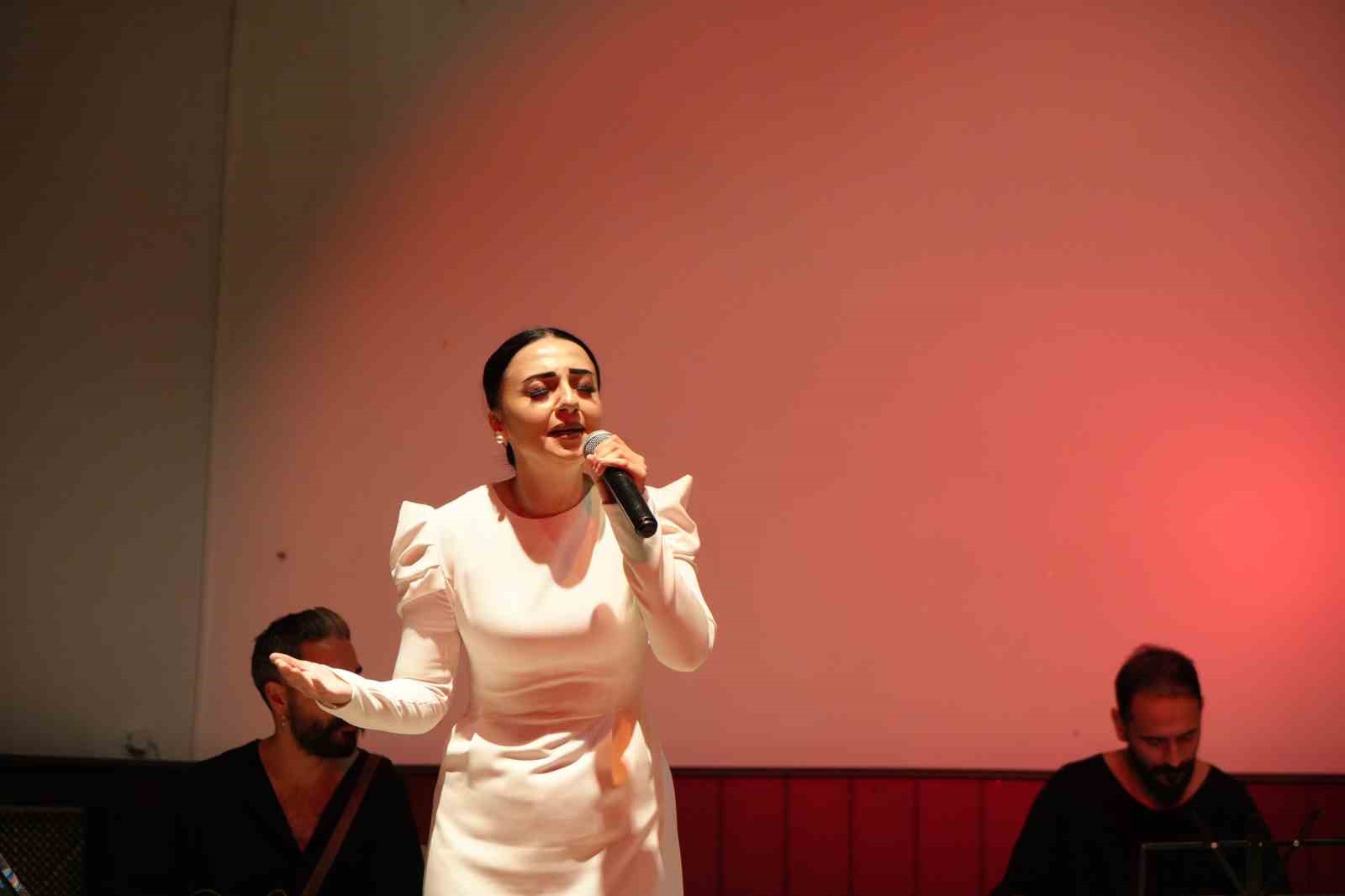 Canlı Sesler Yarışması’nda final heyecanı yaşandı