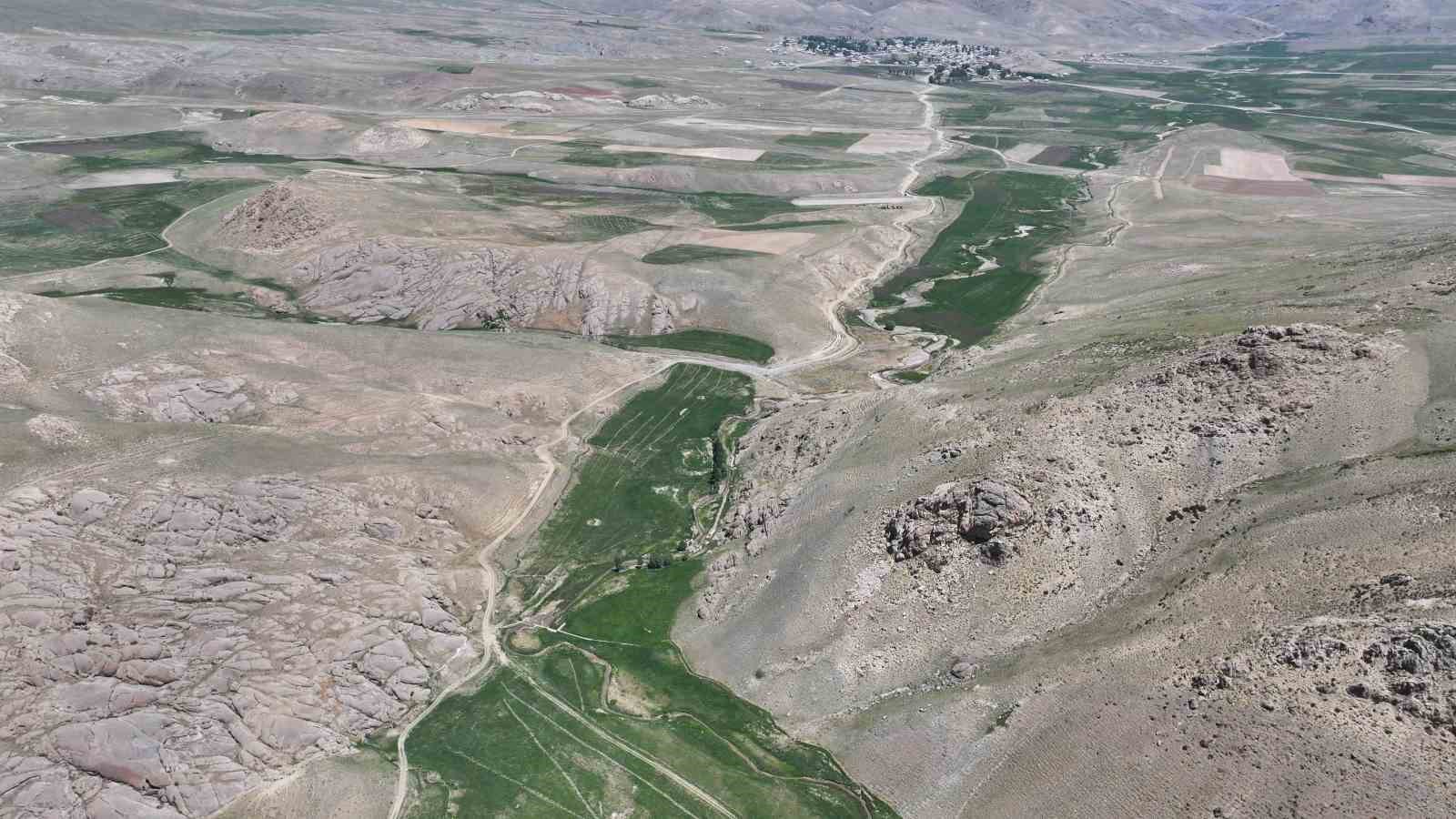 Saray’da 593 hektar arazi suya kavuşuyor