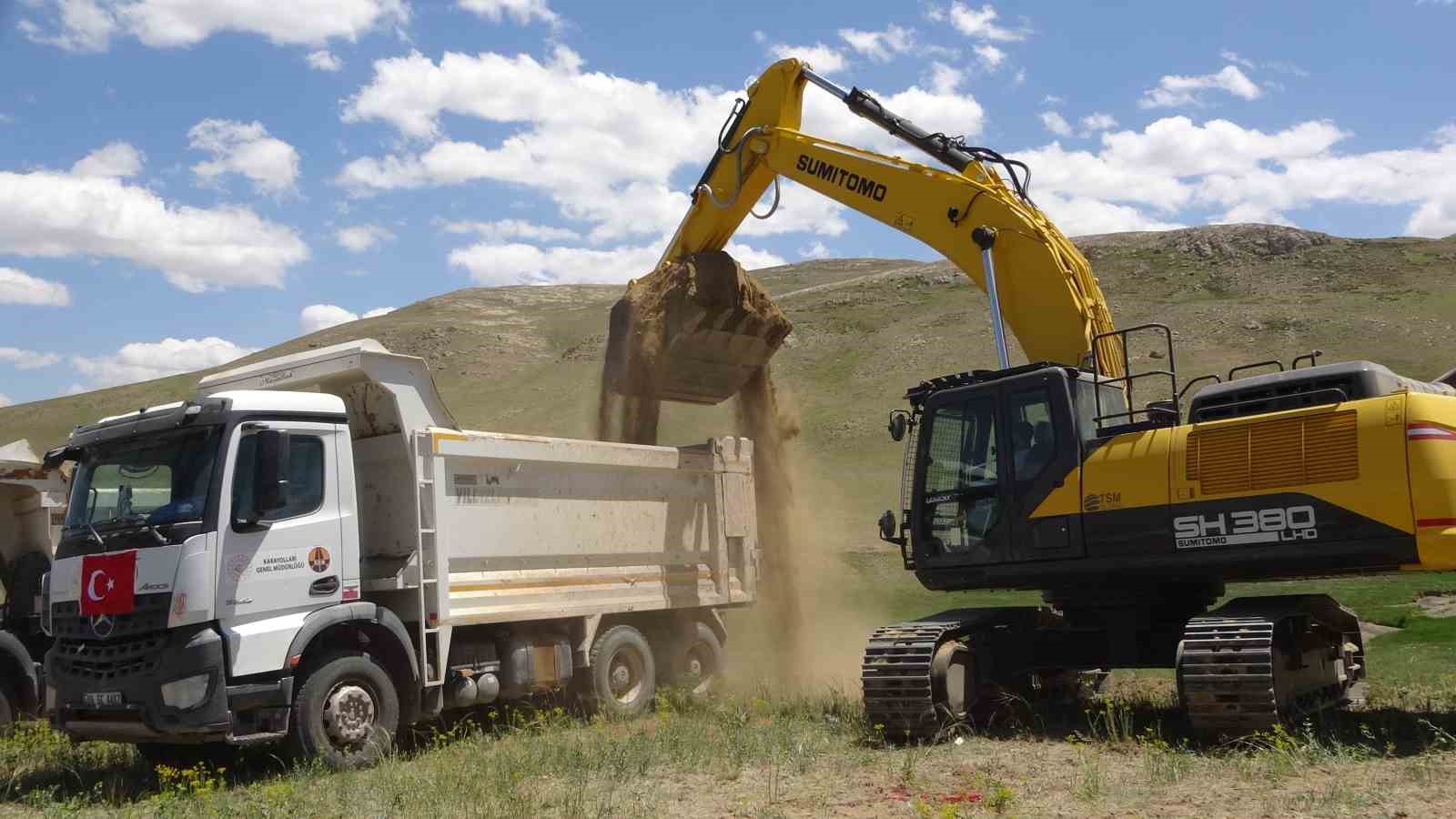 Saray&rsquo;da 593 hektar arazi suya kavuşuyor
