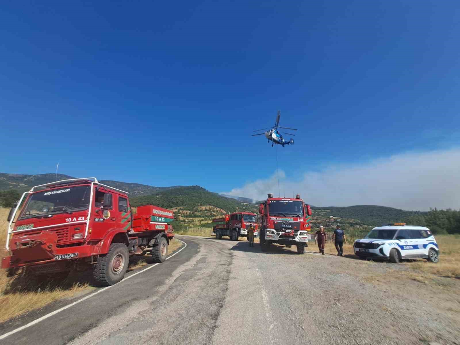 Kepsut’taki 2 ayrı orman yangınında soğutma çalışmaları sürüyor, 5 kişi gözaltında