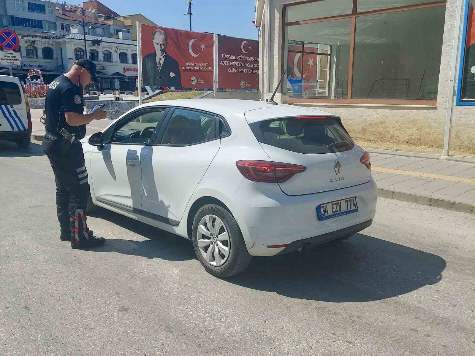 Bilecik&rsquo;te d&uuml;zensiz g&ouml;&ccedil; uygulamasında bir kişi g&ouml;zaltına alındı
