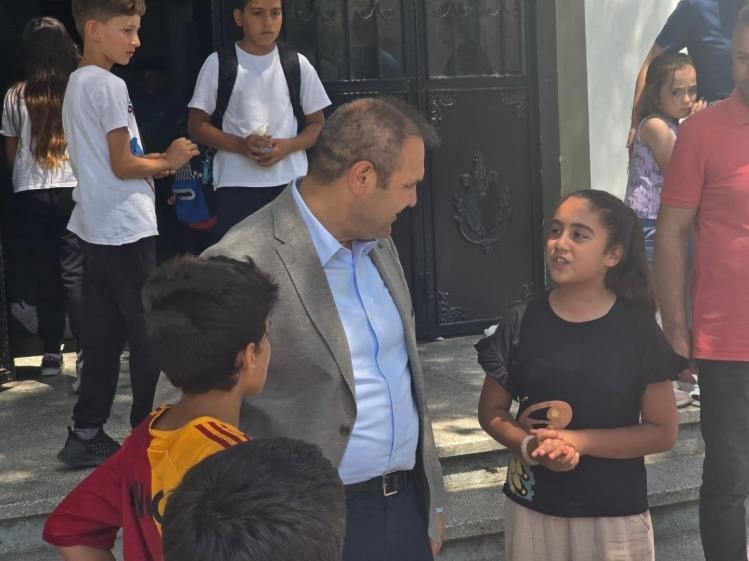 Başkan Dilsiz &ouml;ğrencilerle bir araya geldi
