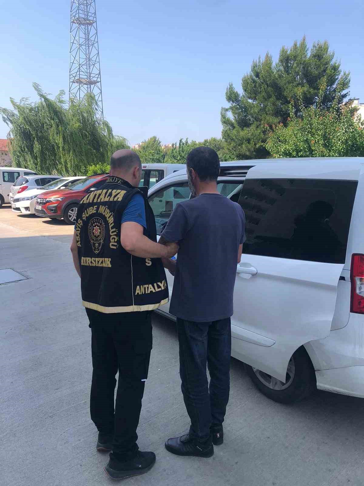 Antalya&rsquo;da 1 haftadaki asayiş uygulamalarında 205 kişi tutuklandı
