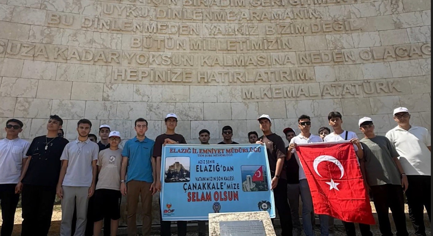 Elazığlı öğrenciler Çanakkale’yi gezdi