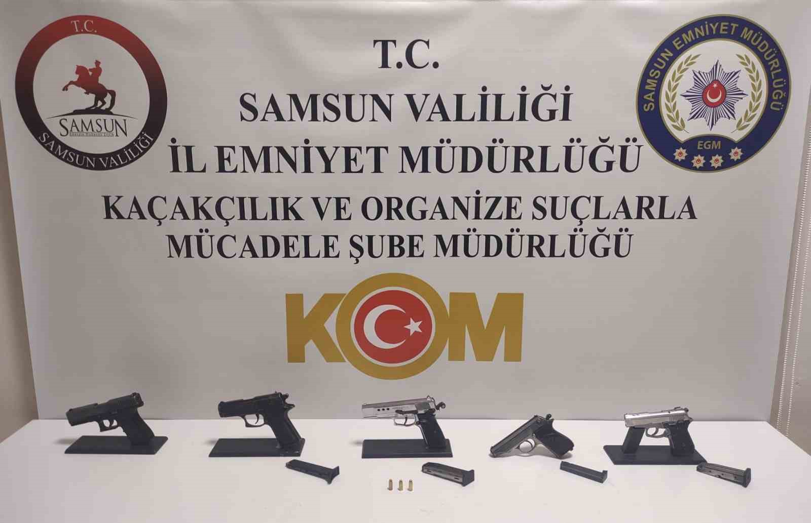 Samsun’da 5 tabanca ele geçirildi: 2 gözaltı