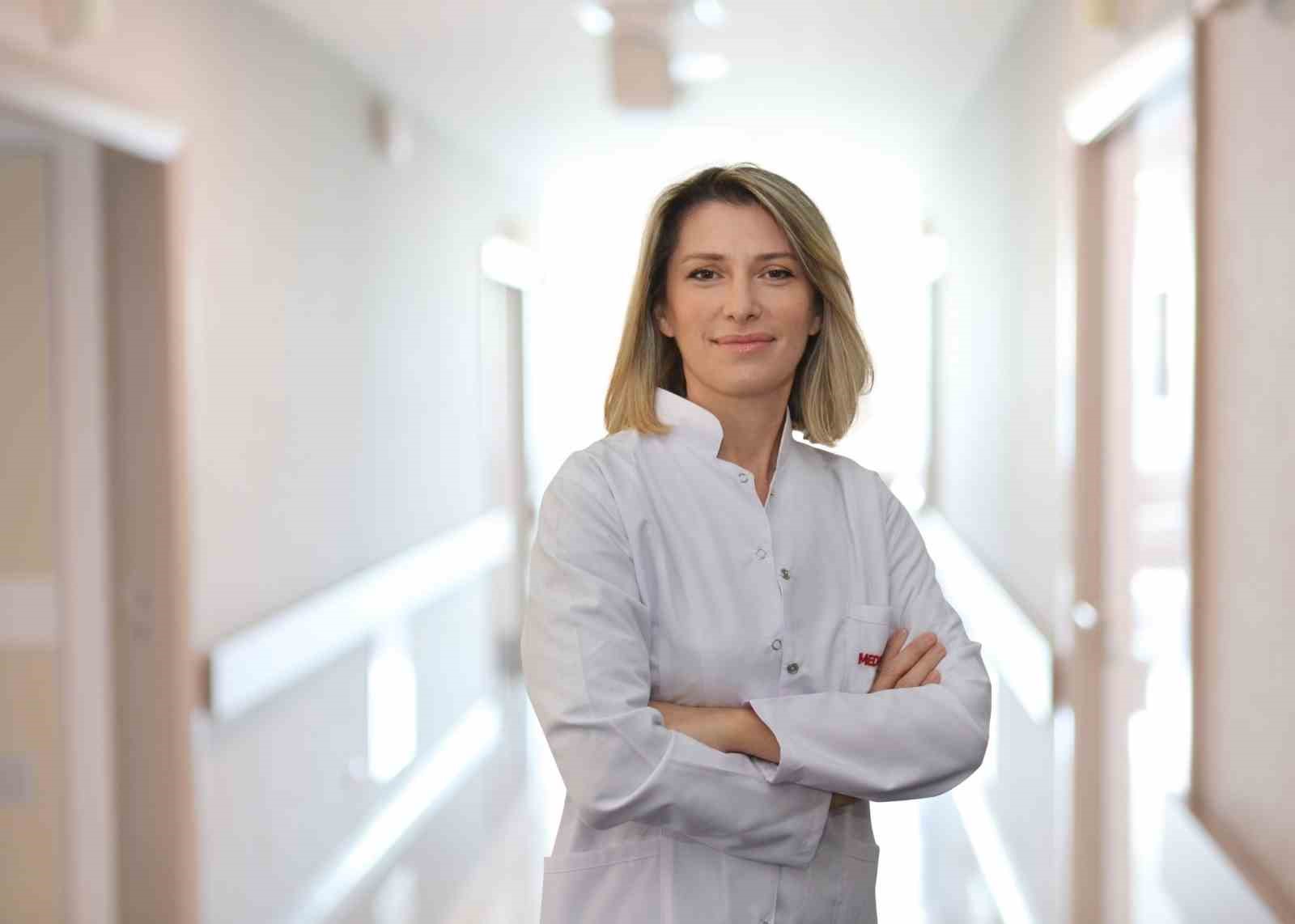 ‘Kolesterol yüksekliğinin ilaçsız tedavisi, her gün tempolu yürüyüş’