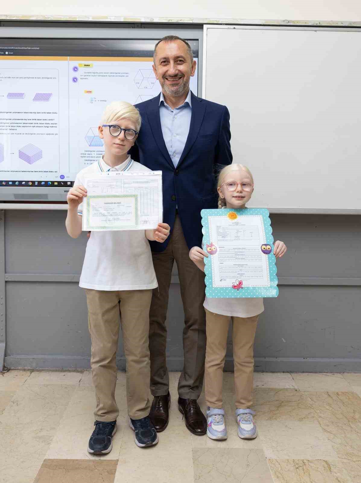 T&uuml;rk Telekom&rsquo;un &lsquo;TahtApp&rsquo; uygulaması ile az g&ouml;ren &ccedil;ocuklar sınıflarda engelleri aşıyor
