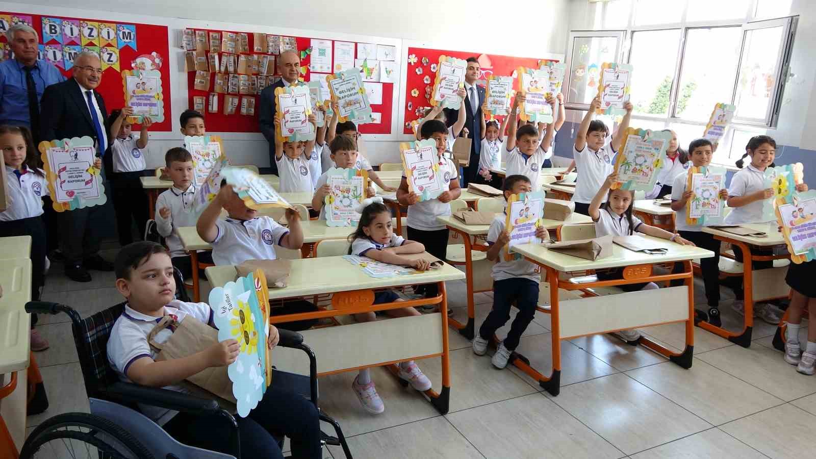 Ordu’da 128 bin 570 öğrenci karne heyecanı yaşadı