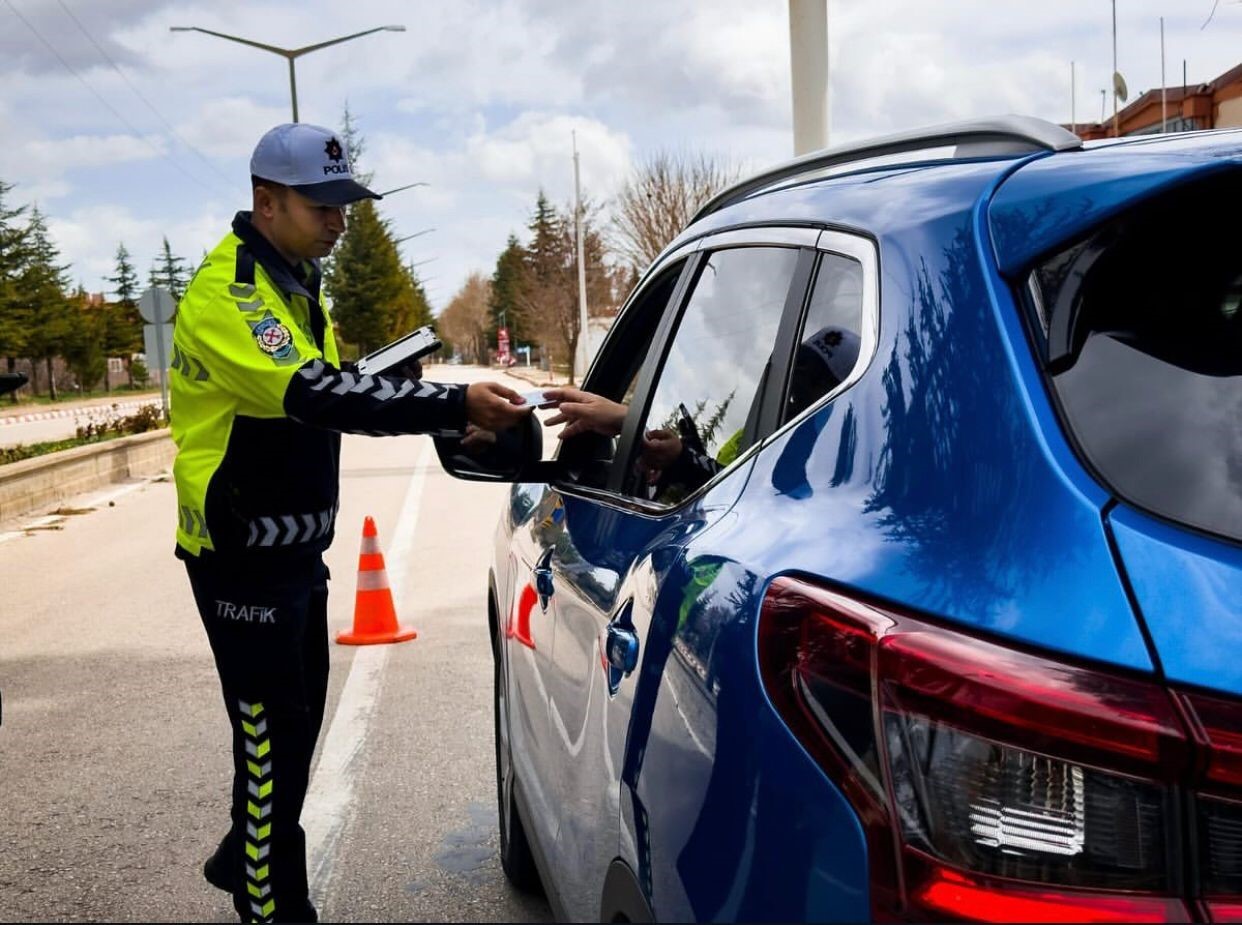 Isparta’da trafik ve düzensiz göç denetimi: 3 bin şahıs sorgulandı