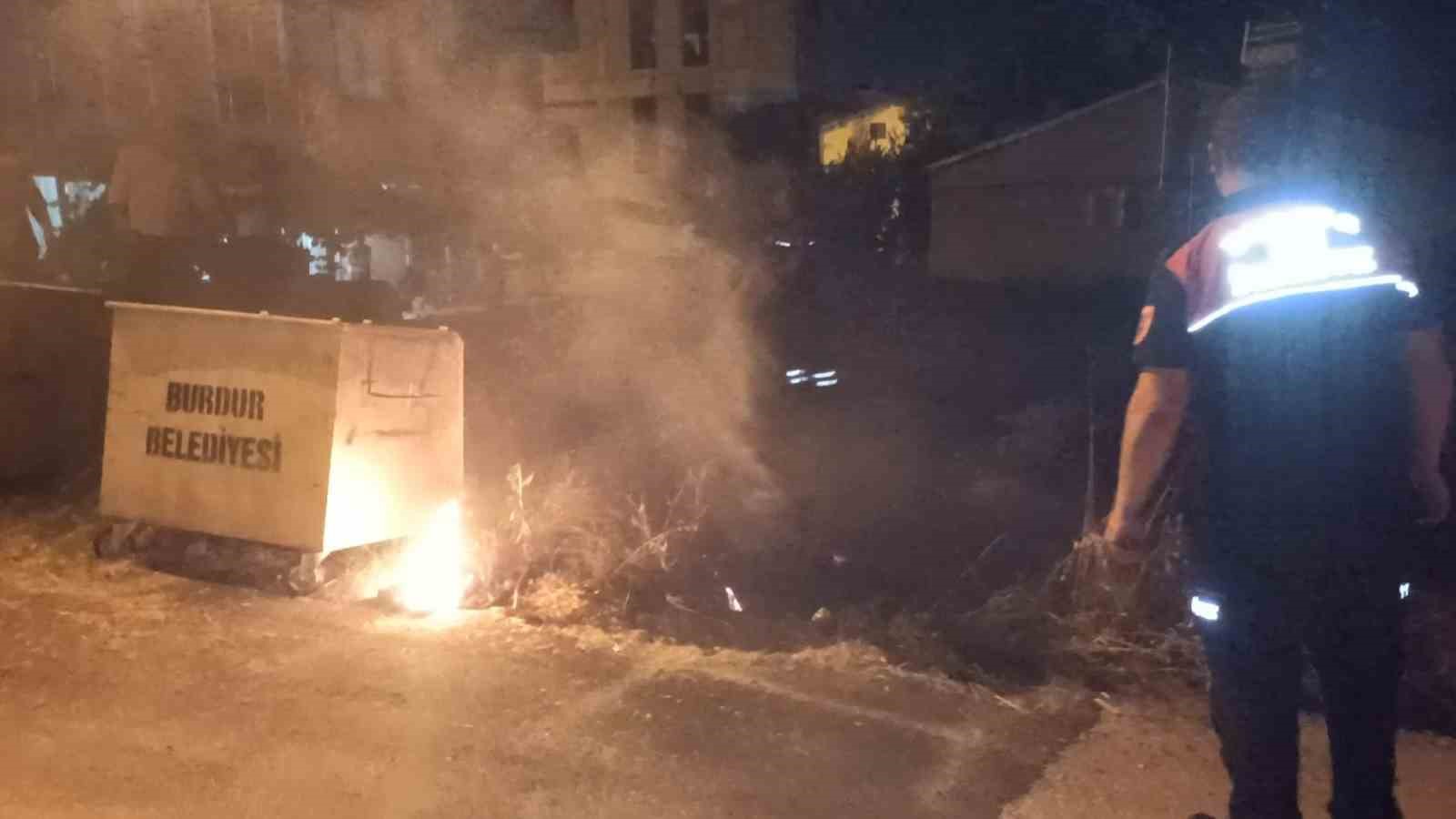 Burdur’da boş arazide çıkan yangın büyümeden söndürüldü