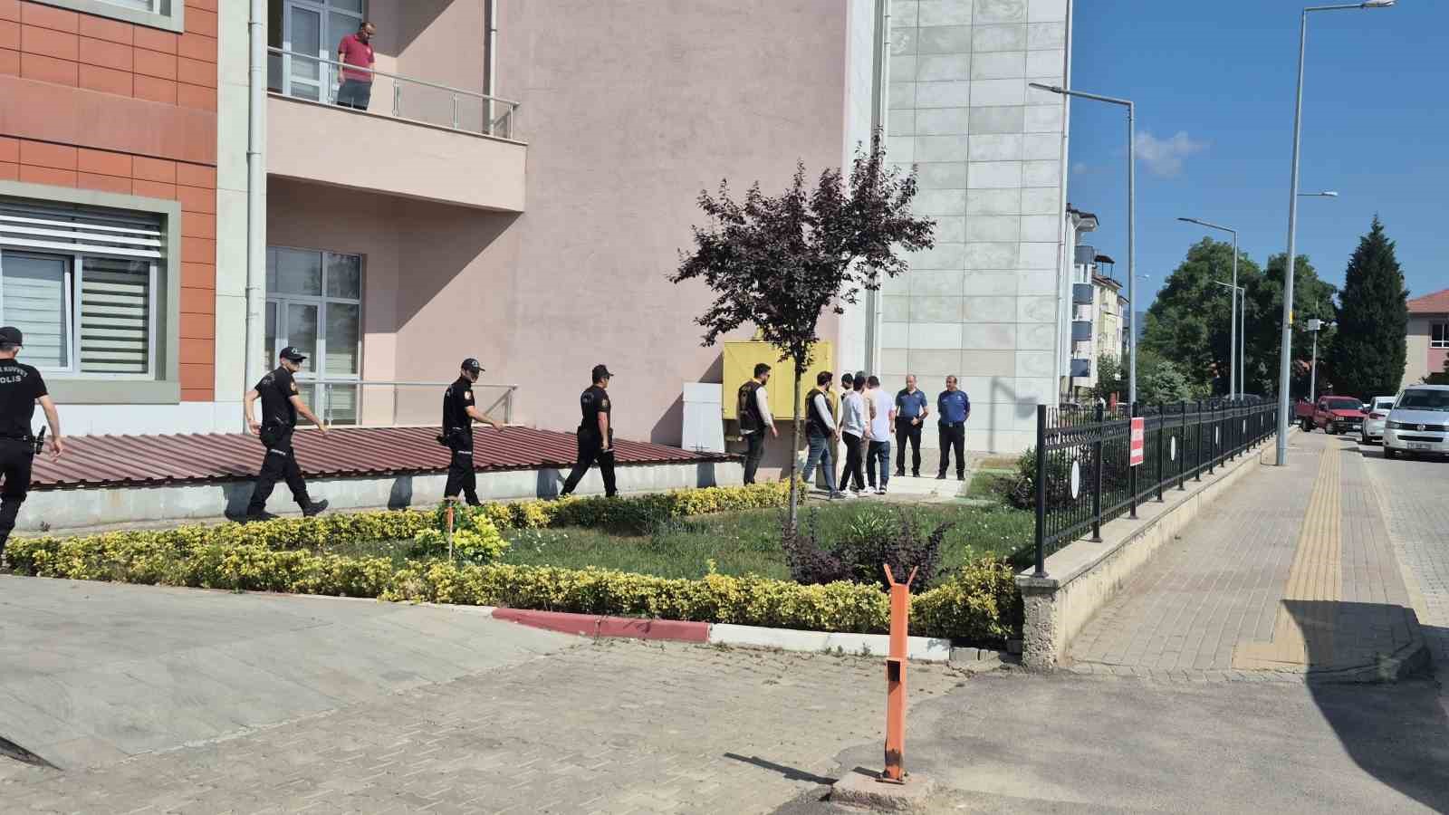 Bartın&rsquo;daki fuhuş operasyonunda 4 tutuklama
