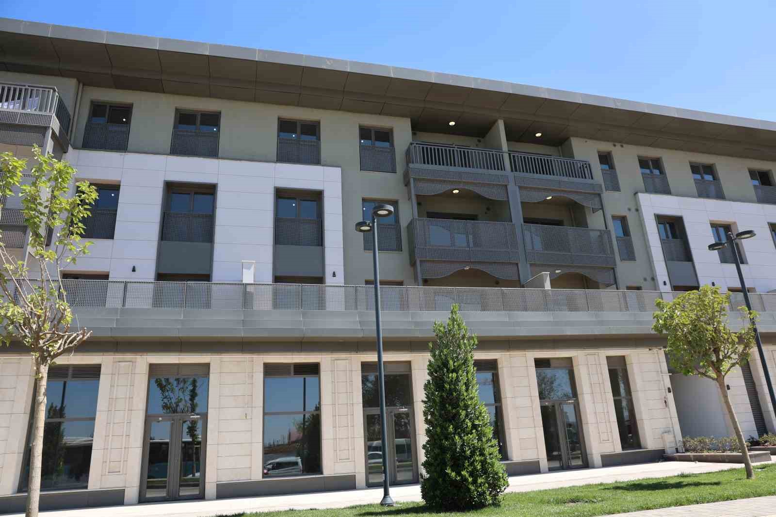 Erdoğan ve Aliyev&rsquo;i evinde ağırlayan anne: "Devletimizin arkamızda olduğunu hissetmek g&uuml;&ccedil; veriyor"
