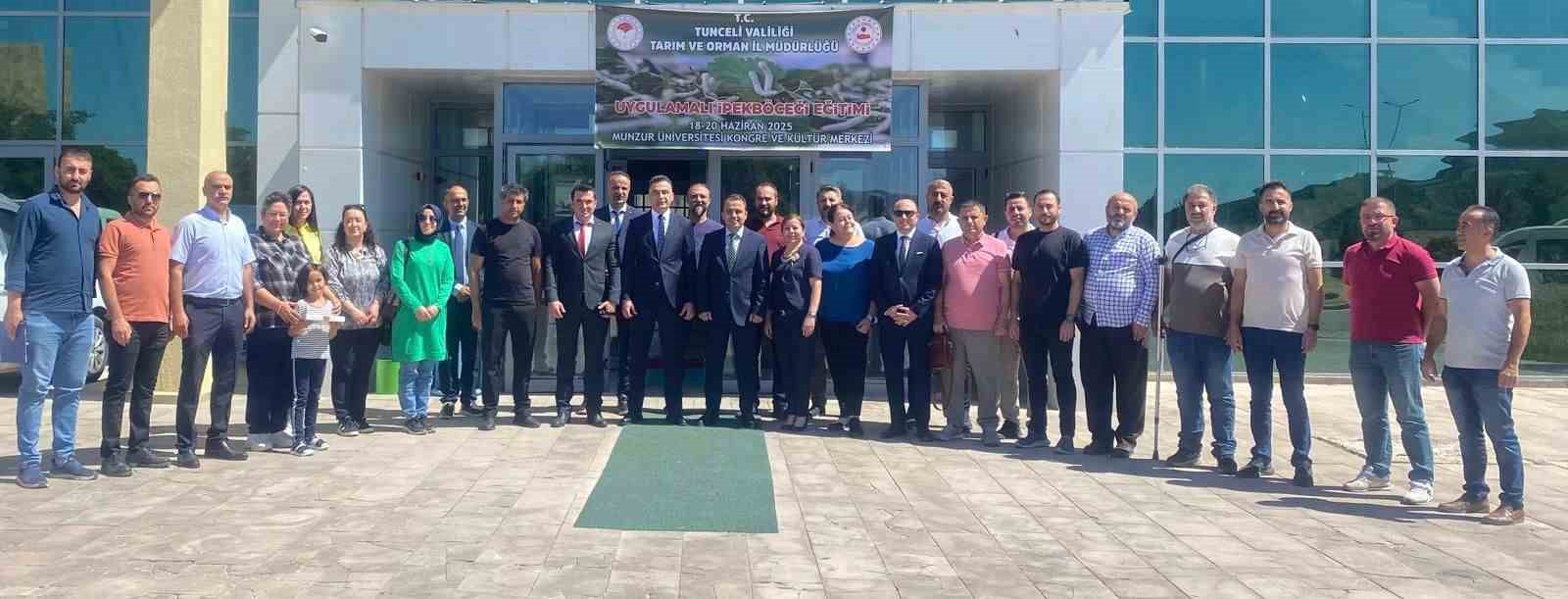 Tunceli&rsquo;de uygulamalı ipekb&ouml;cek&ccedil;iliği eğitimi d&uuml;zenlendi
