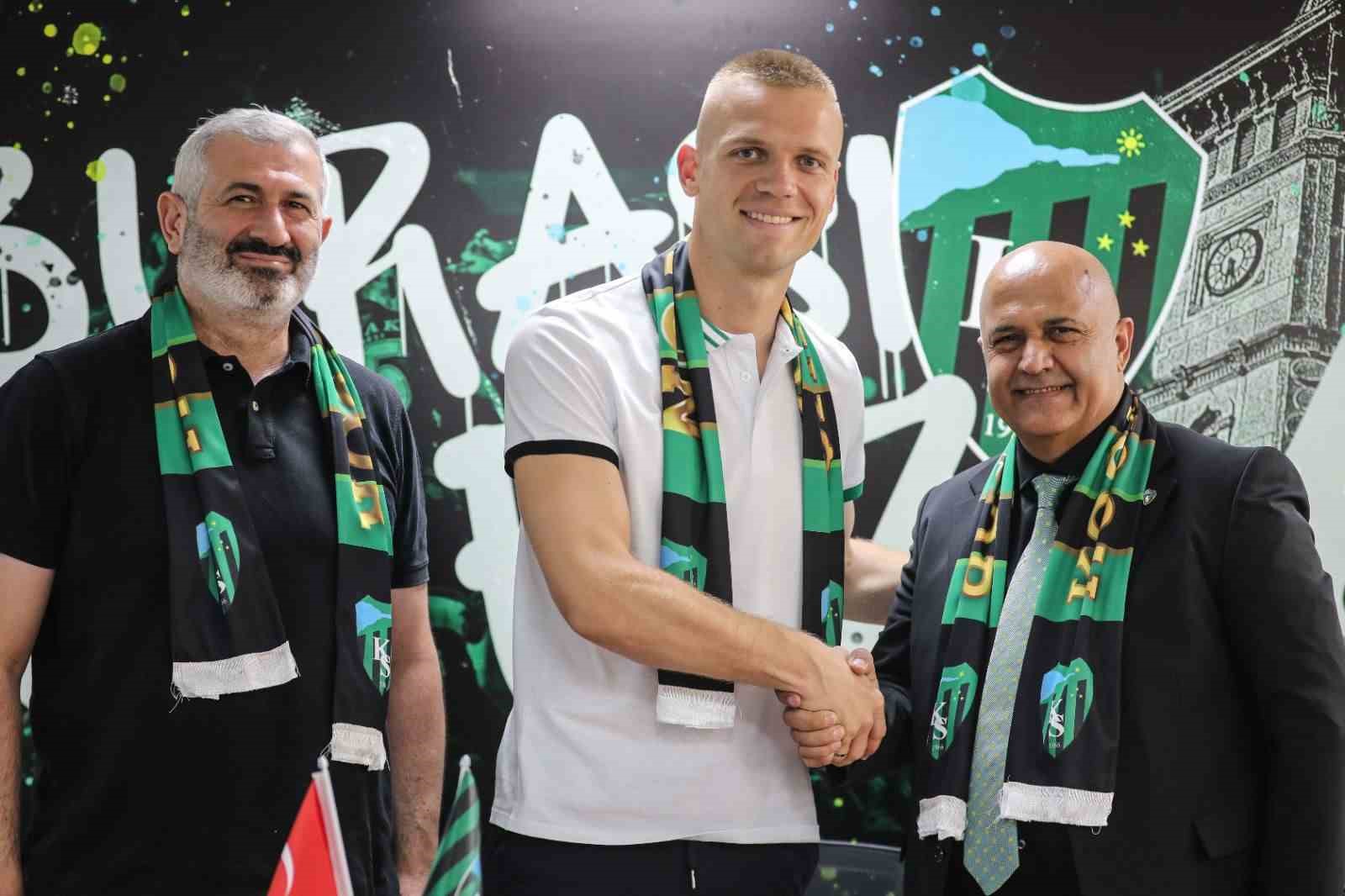 Kocaelispor, Jovanovic’i renklerine bağladı
