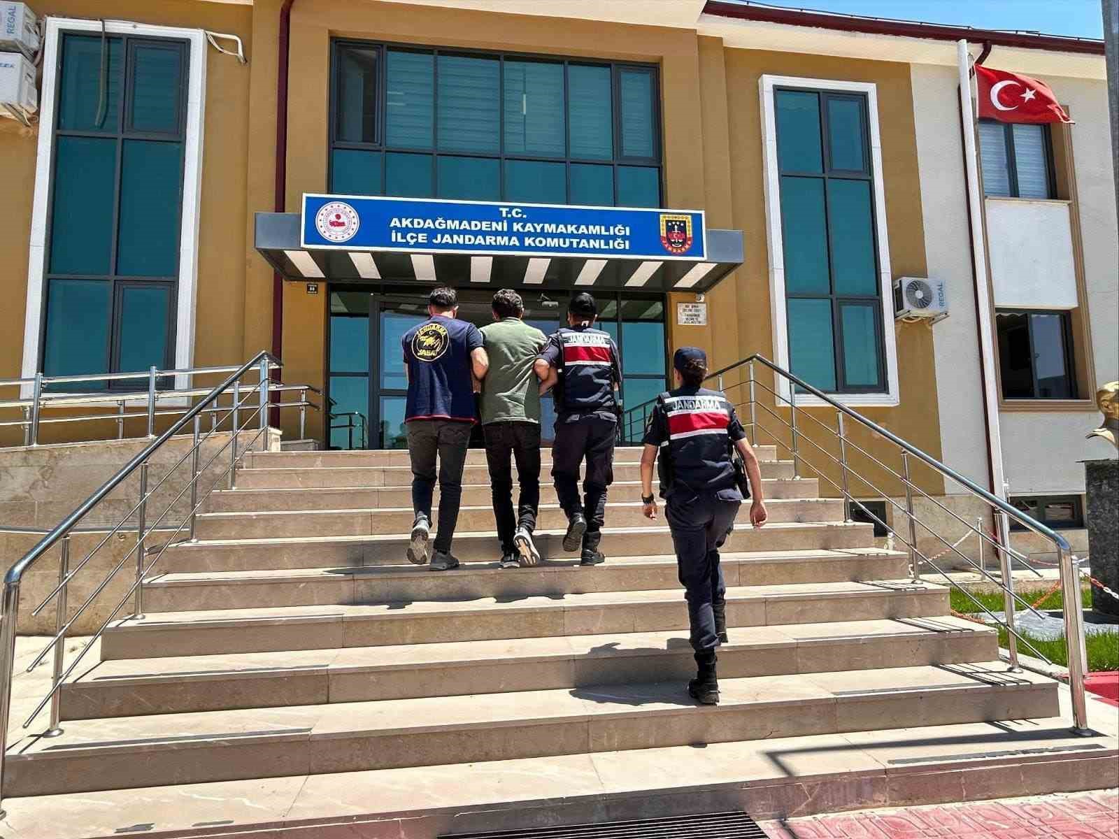 19 yıl kesinleşmiş cezası bulunan FETÖ firarisi yakalandı