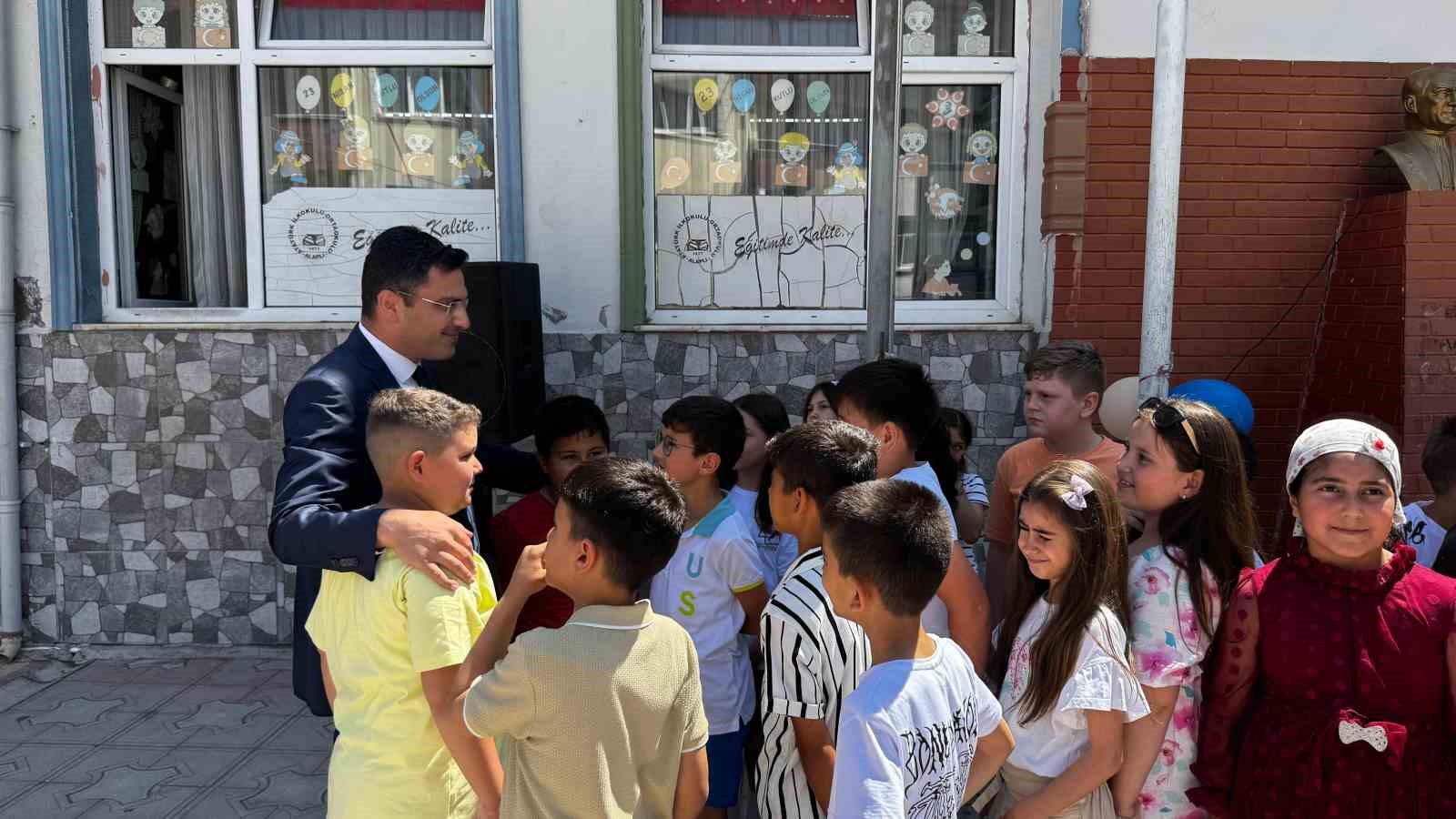 Alaplı&rsquo;da 7 bin 200 &ouml;ğrenci karne aldı
