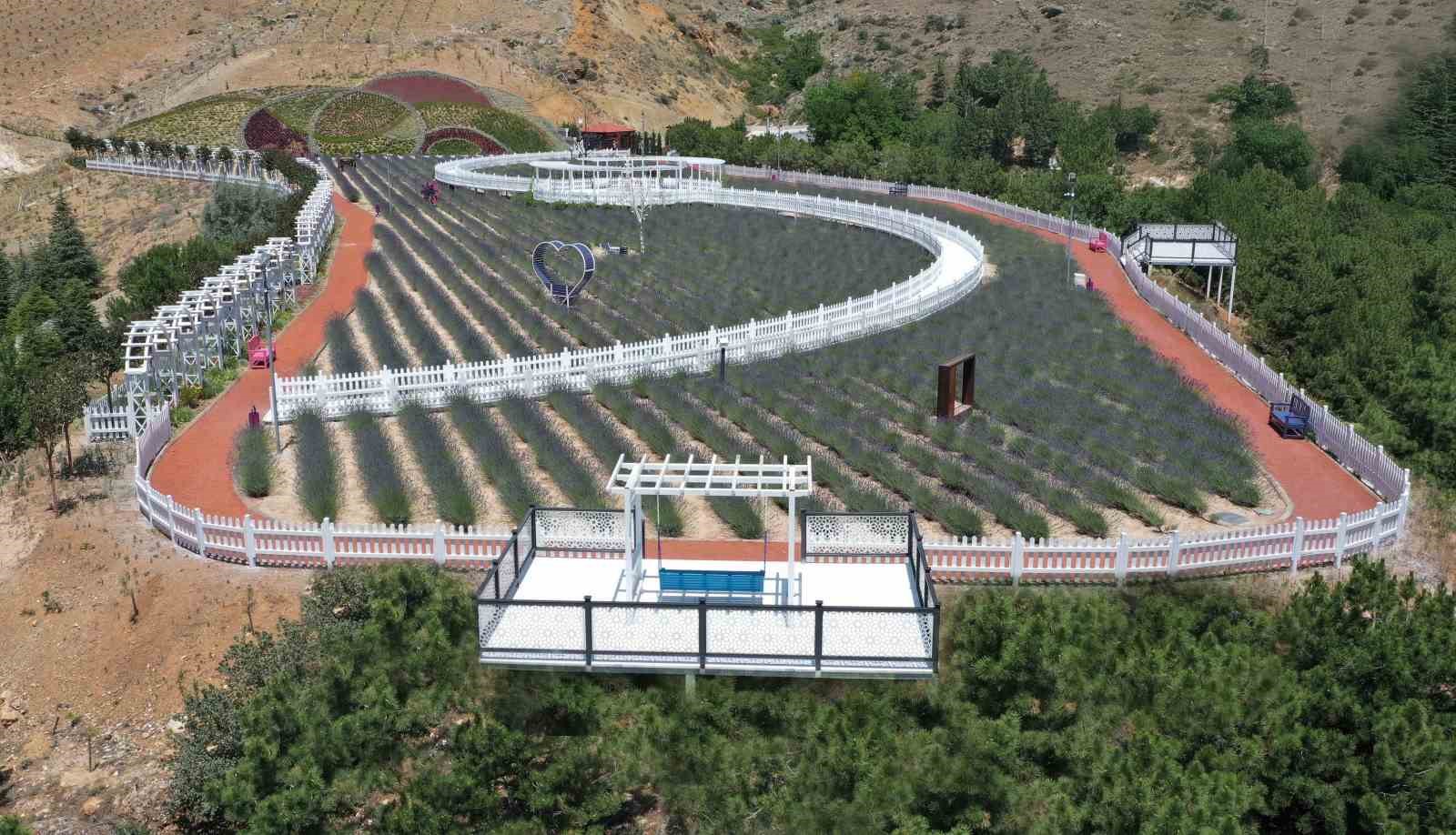 Meram’da görsel şov yeniden başladı